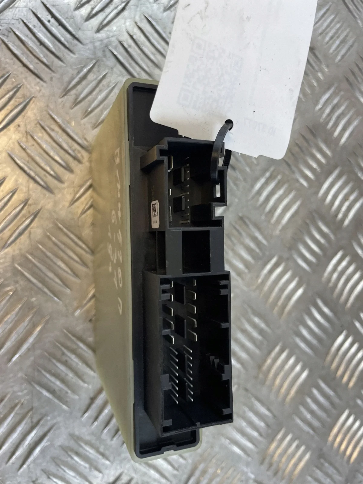 Unidade AdBlue BMW 5 16198740048 image 3