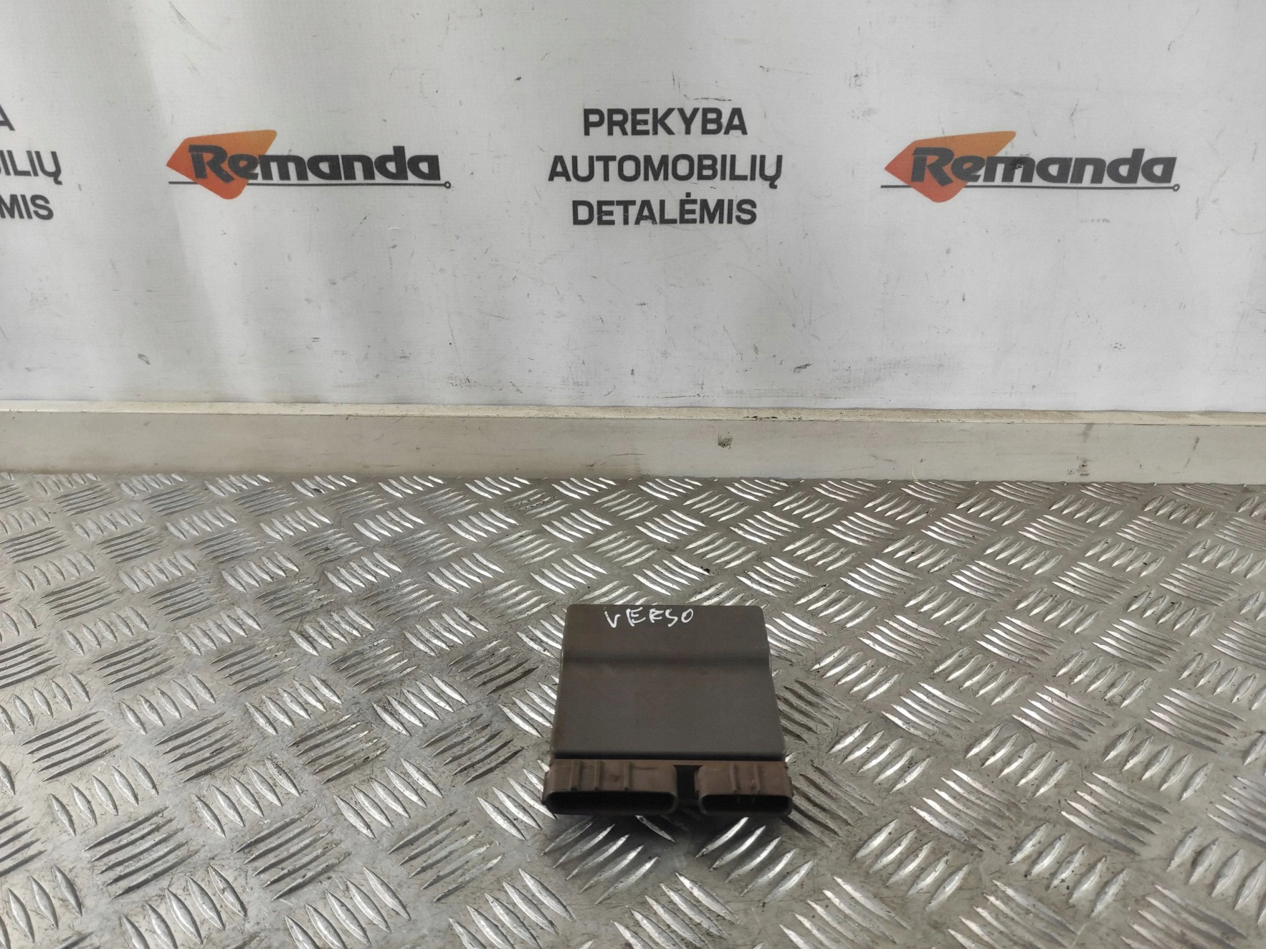 Injecteur Toyota Corolla Verso E121 IJ104 image 2