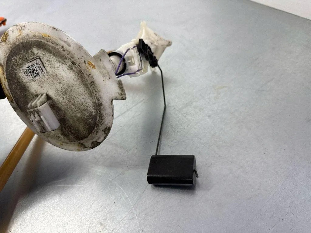 Sensor Nivel Combustible Jeep Grand Cherokee IV WK2 28133930 image 6