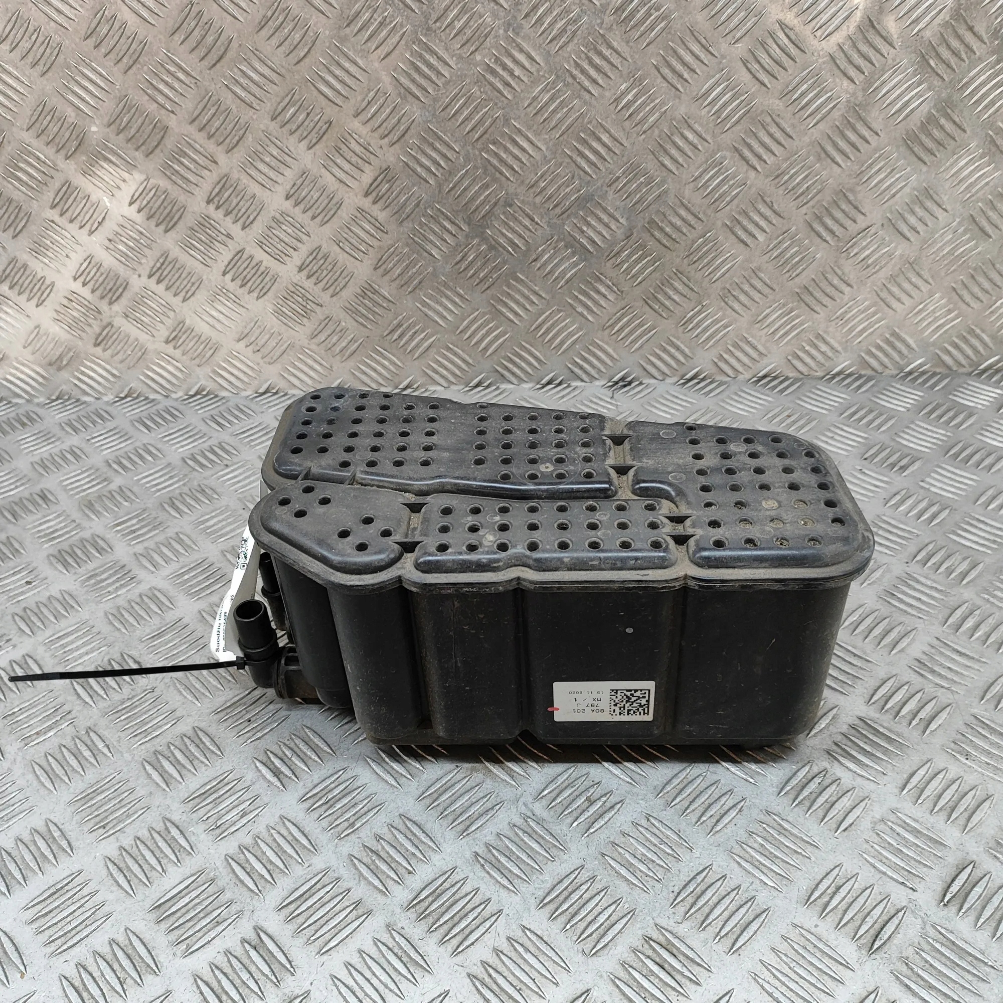 Dieselhiukkassuodatin Audi Q5 (FY) 8W0196C image 4
