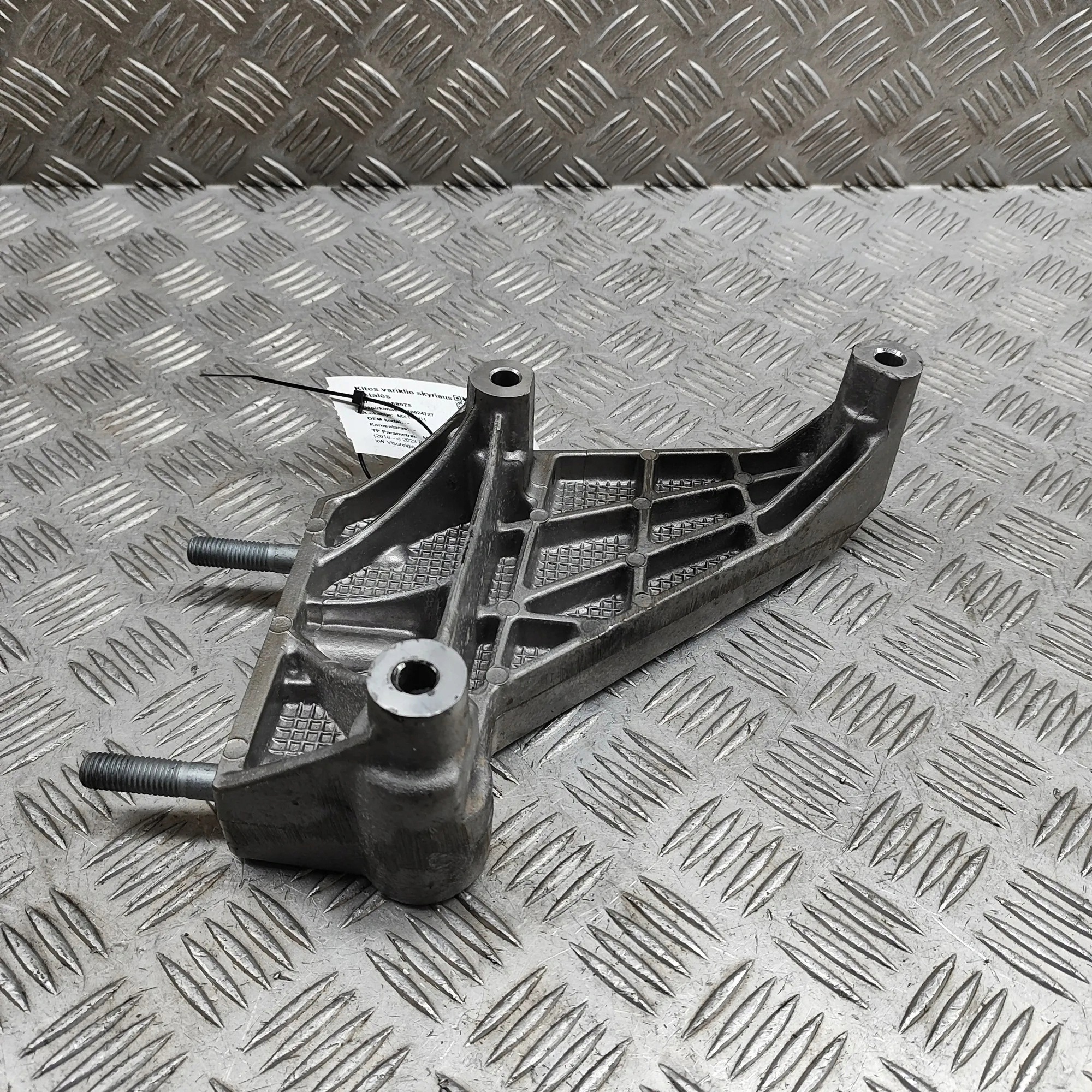 Staffa supporto compressore climatizzatore MG HS 10563953 image 2