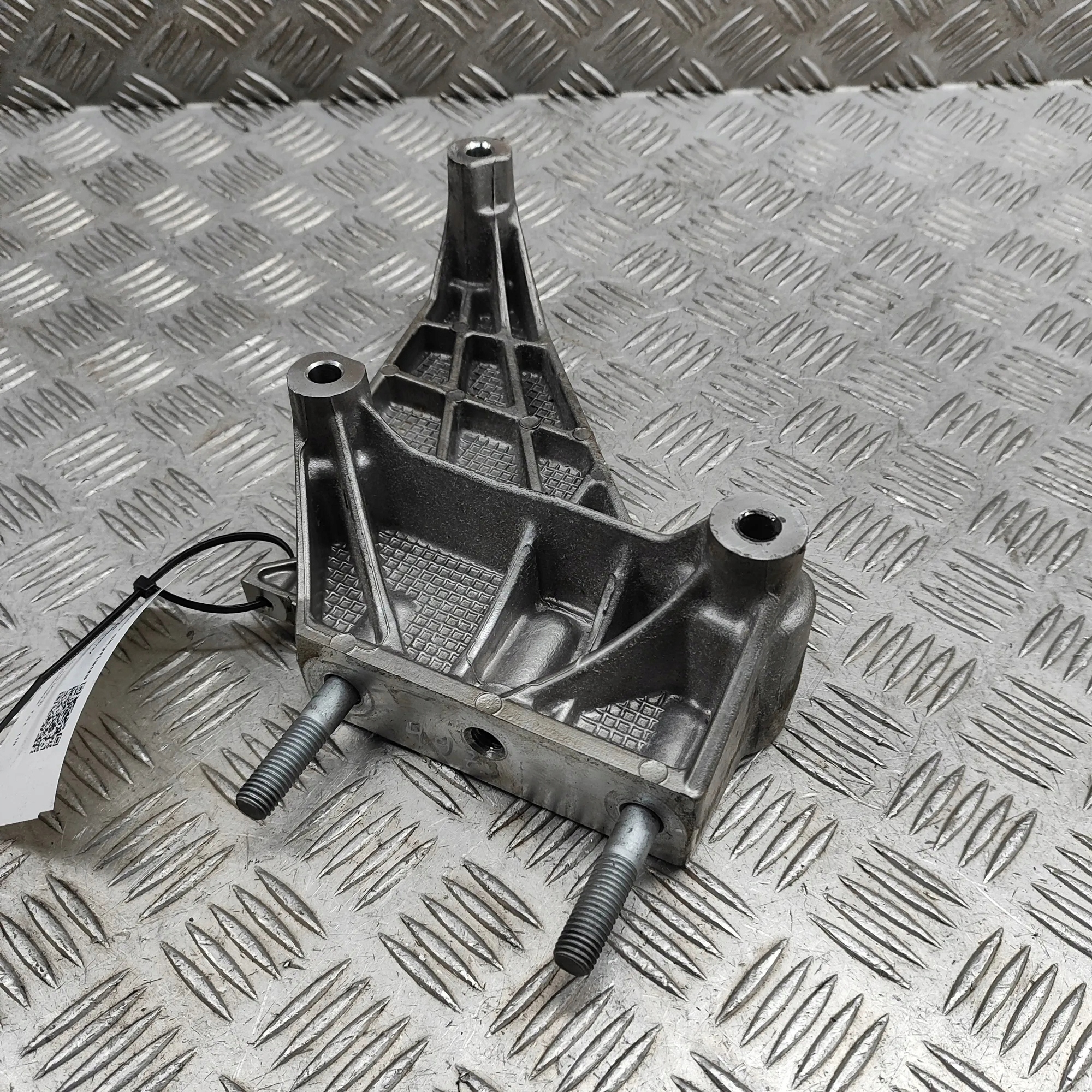 Staffa supporto compressore climatizzatore MG HS 10563953 image 4