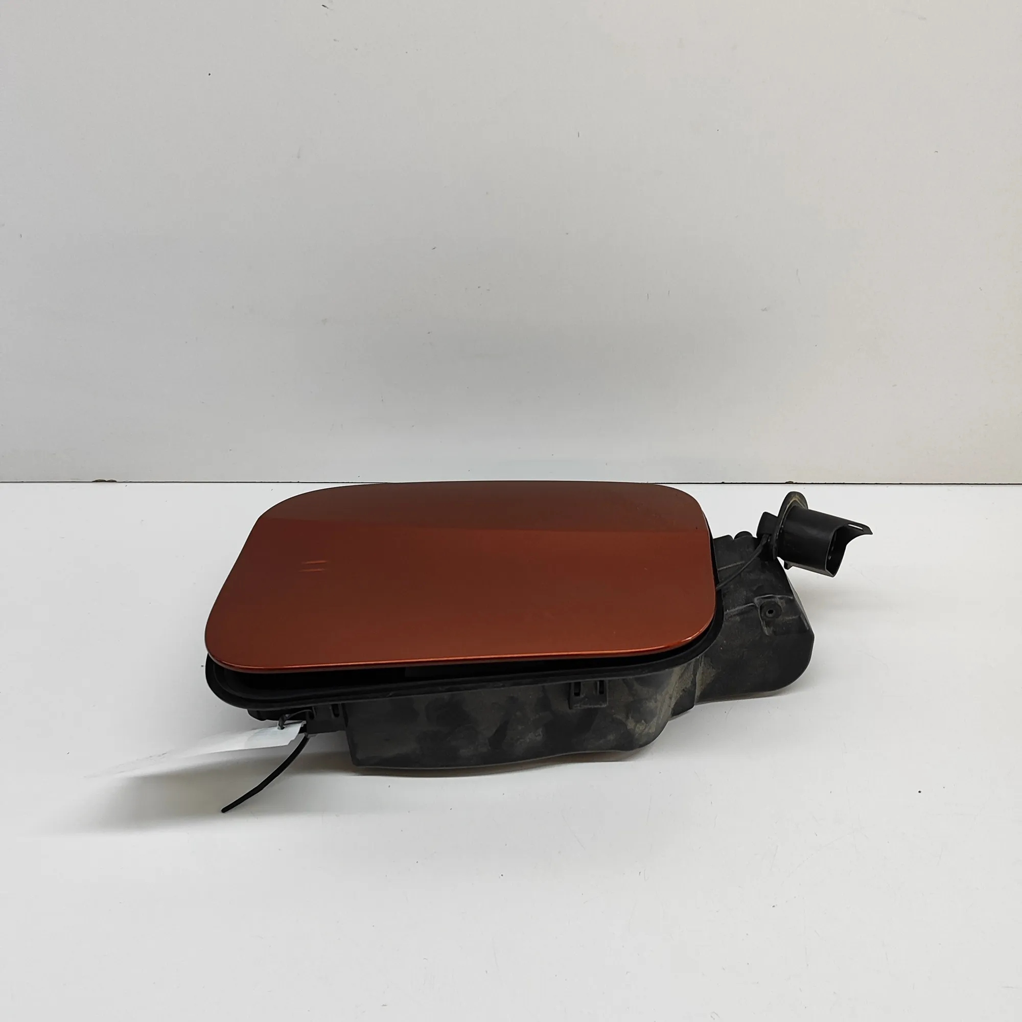 Polttoainesäiliön luukku Citroën C4 III 9835930680 image 4