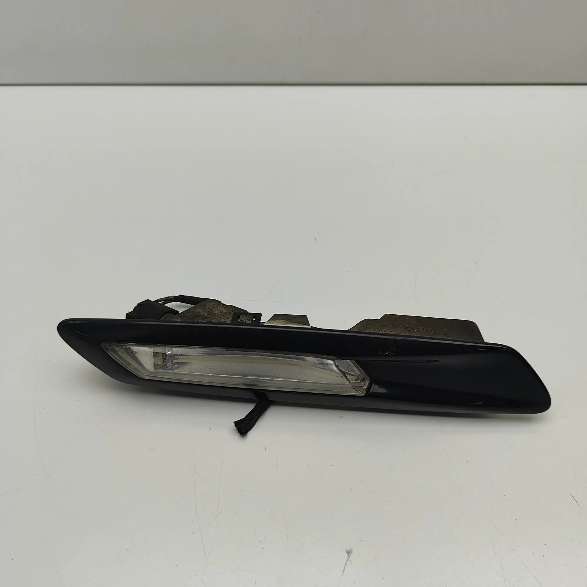 Vasen etulokasuoja BMW 5 F10 2010 image 2