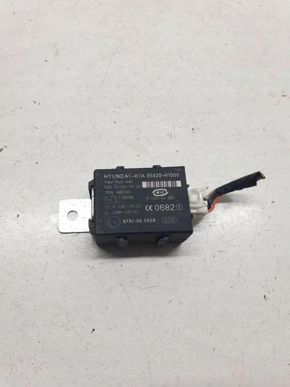 KIA Sorento 2005 Immobilizer Module / Controller OEM 97RI000008 image 2