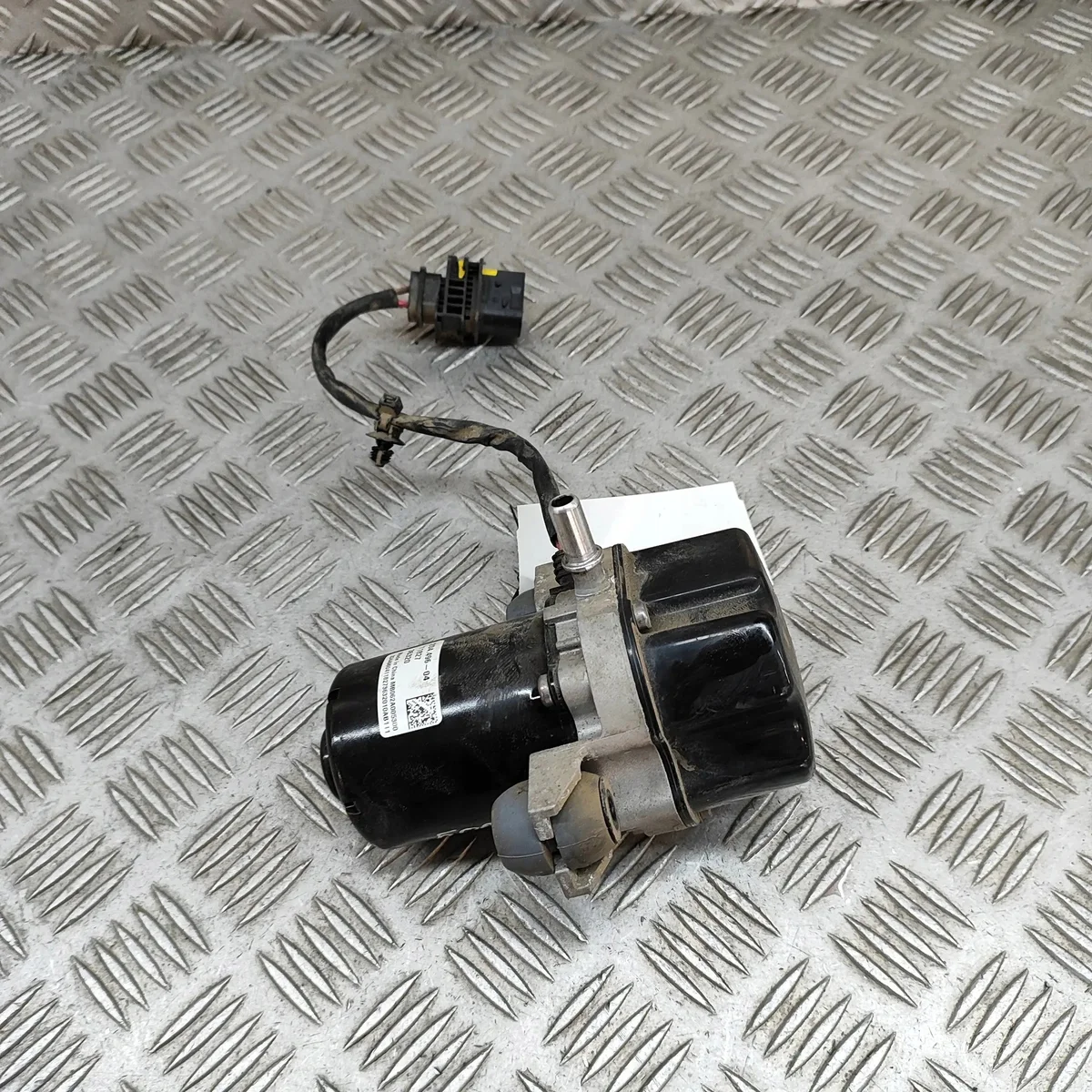 Pompa Vacum Mercedes A0004302300 Usata