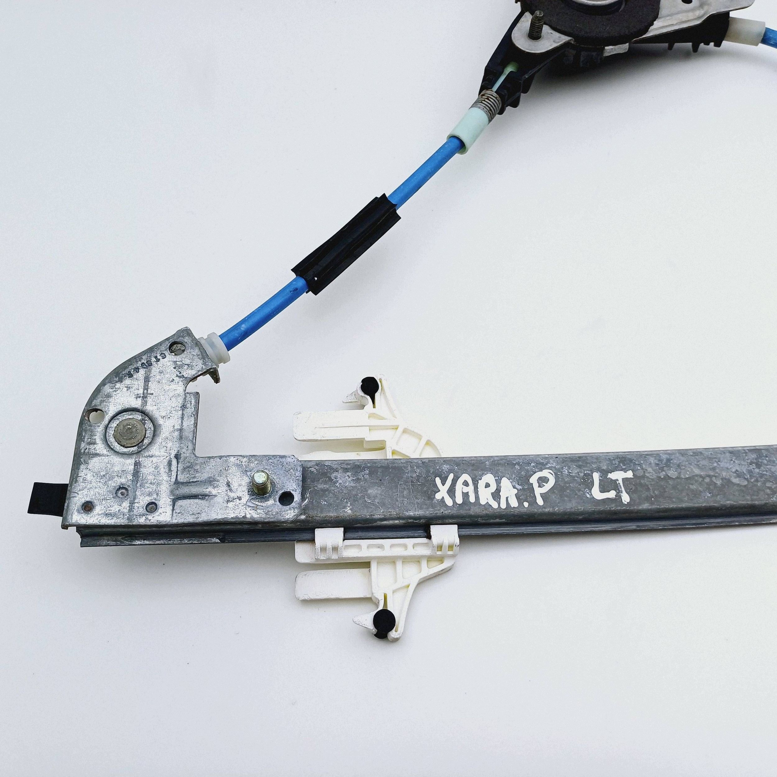 Vasemman takaoven lasinnostin Citroen Xsara Picasso DRC121565