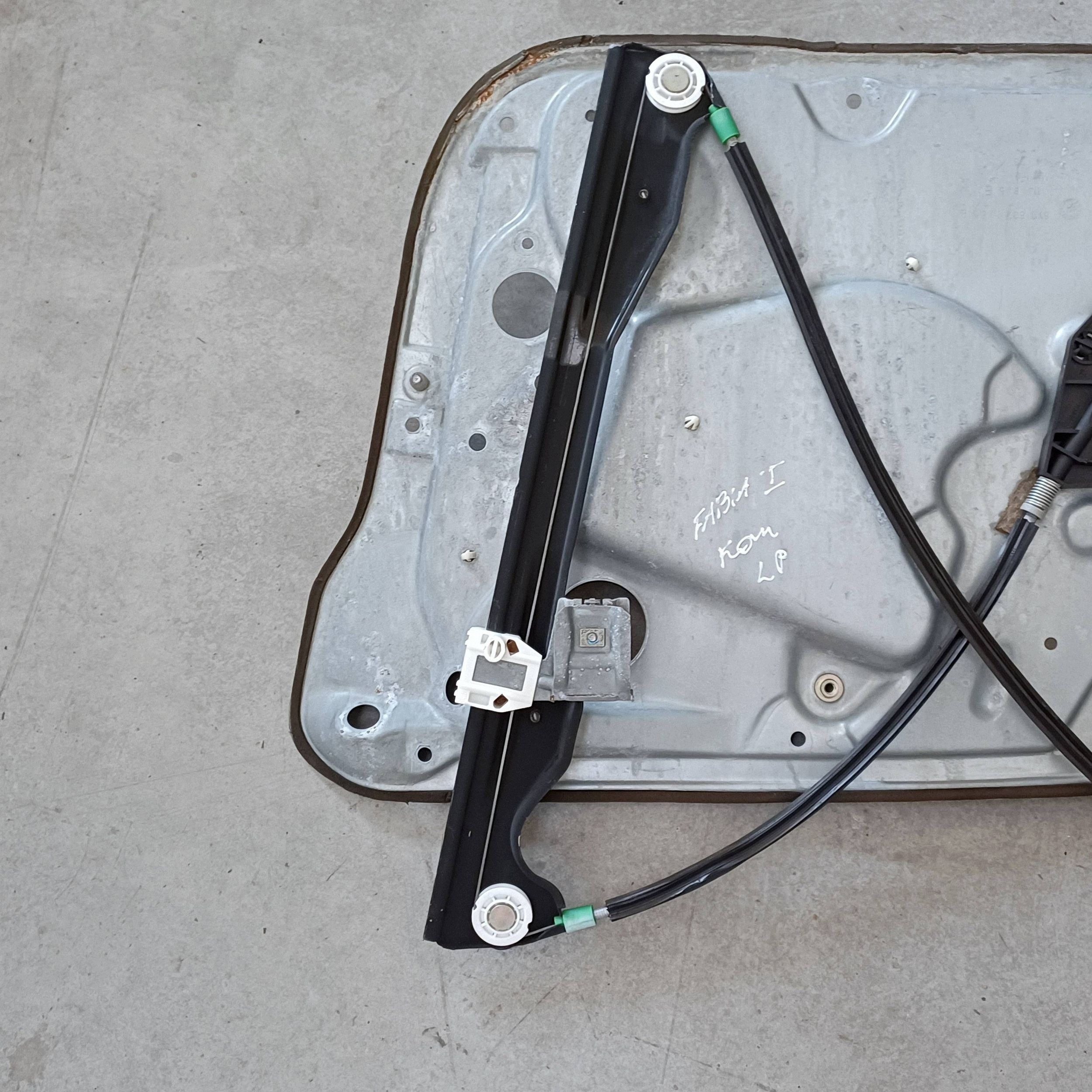 Elevador de Vidro Manual Dianteiro Esquerdo Skoda Fabia MK1 (6Y) DRC121566 image 5