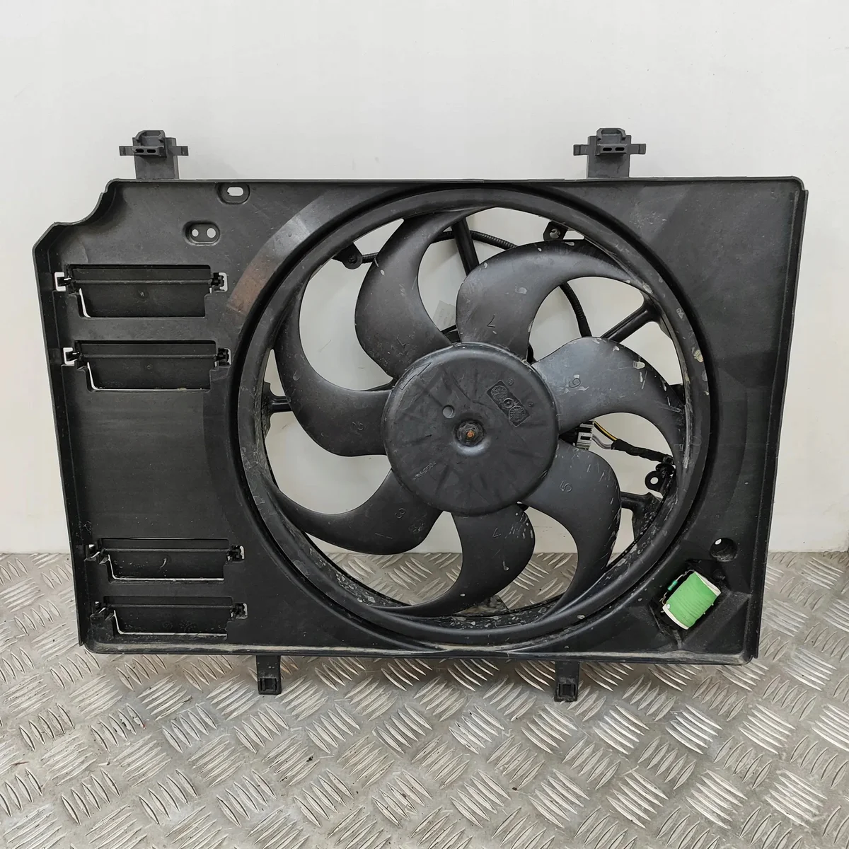 Frontpanel Ford Puma (J2K, CF7) - Begagnad image 4
