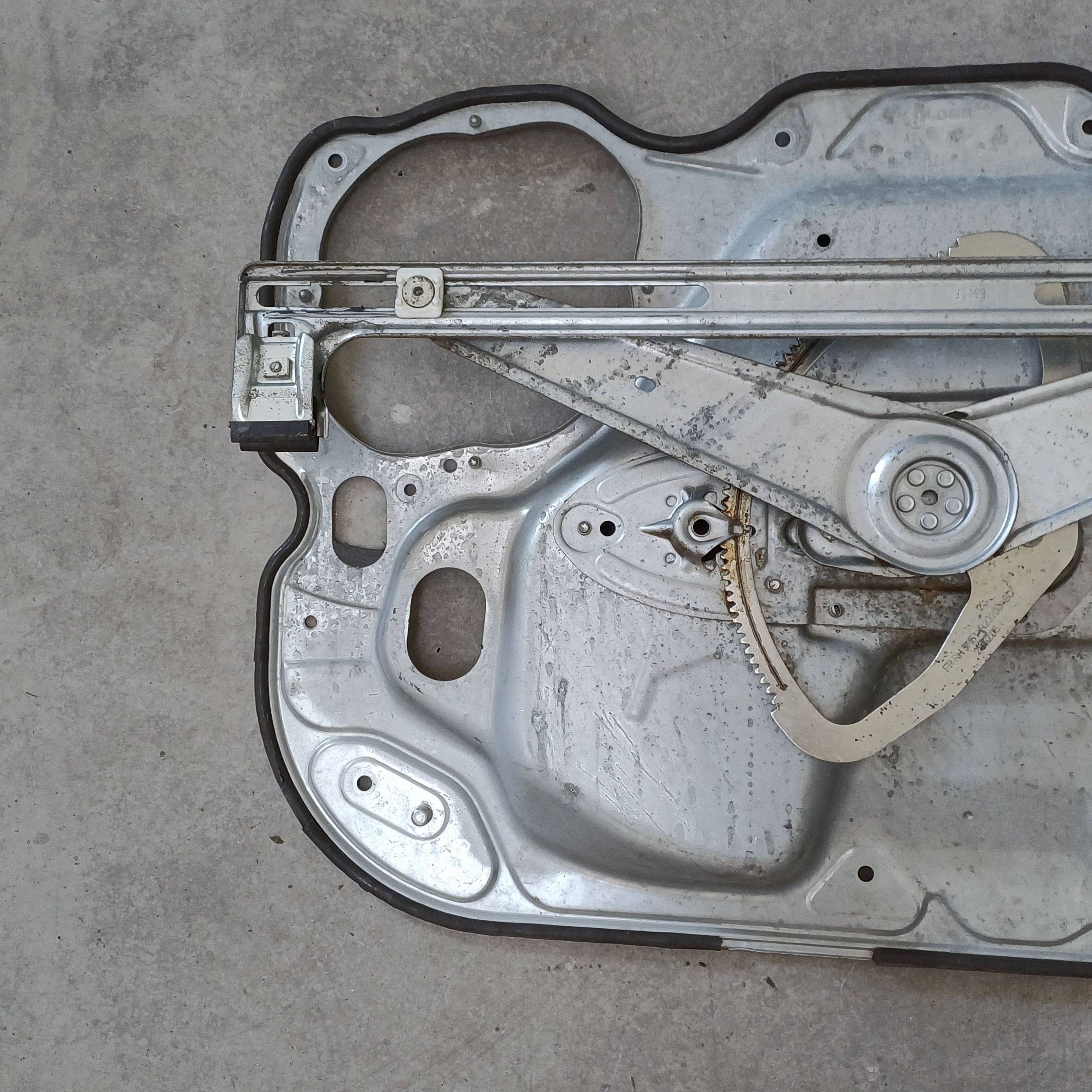 Manual Window Regulator Front Right Ford Focus II DRC121573 image 8