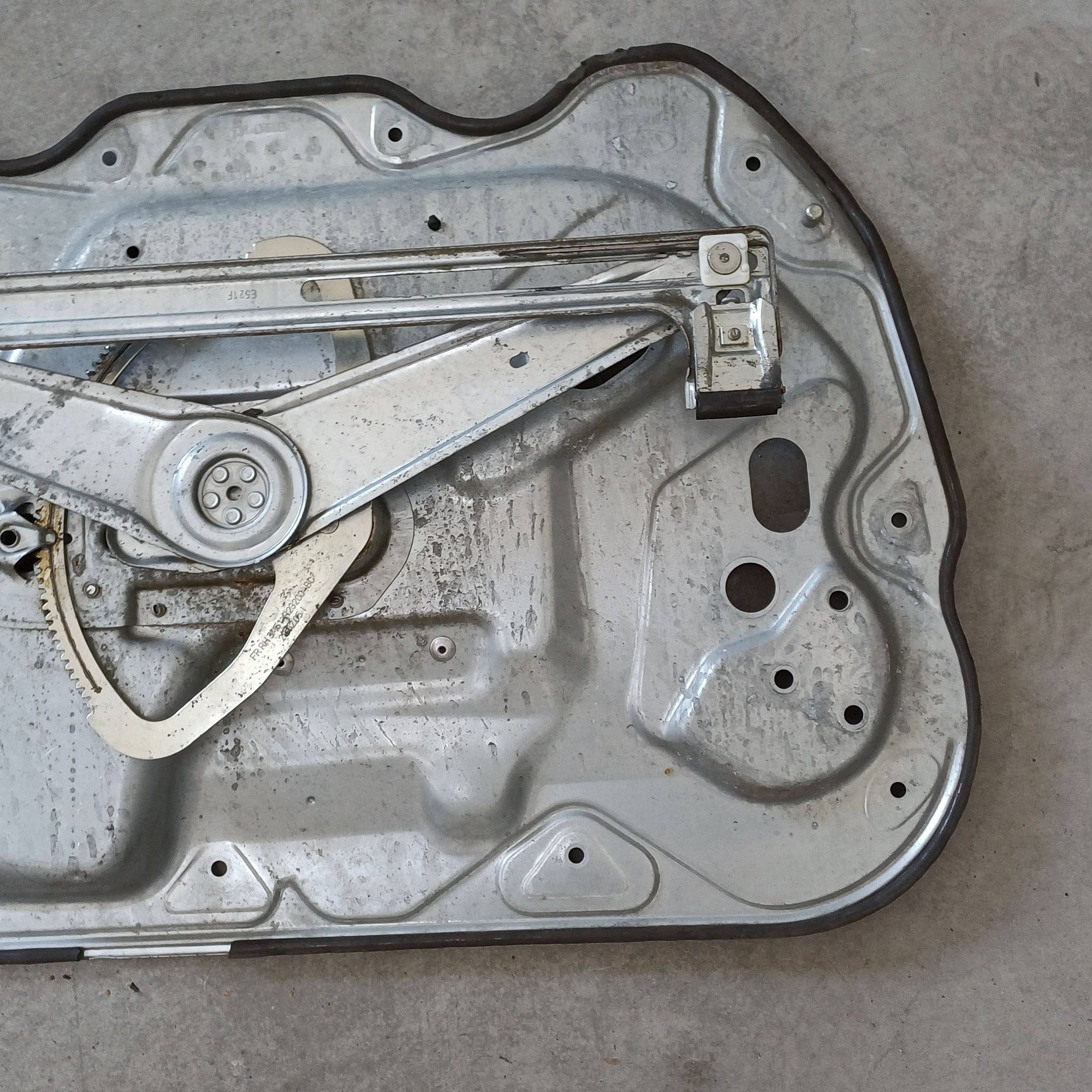 Manual Window Regulator Front Right Ford Focus II DRC121573 image 9