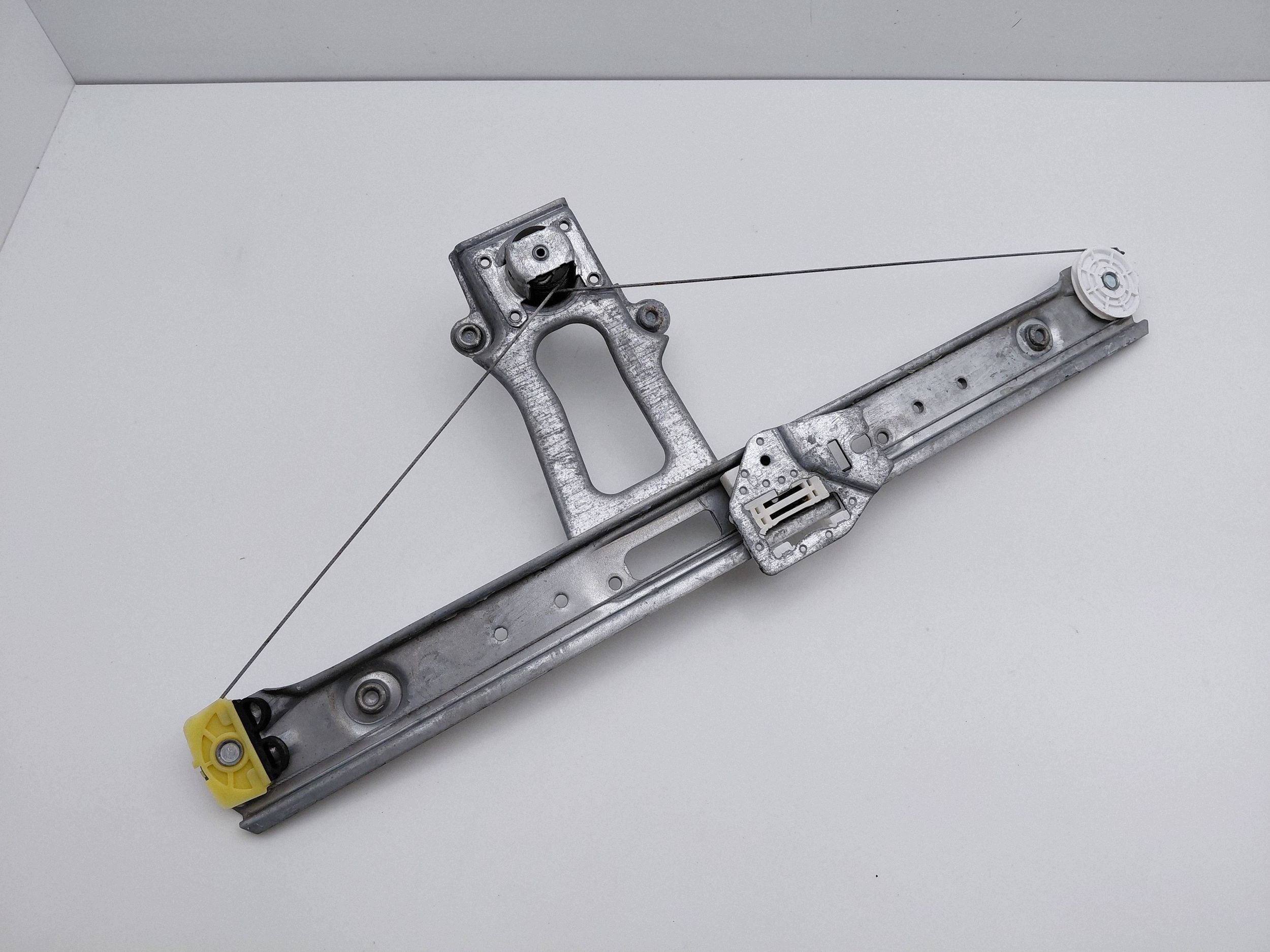 Manual Window Regulator Left Rear BMW 3 E46 DRC121576 image 2