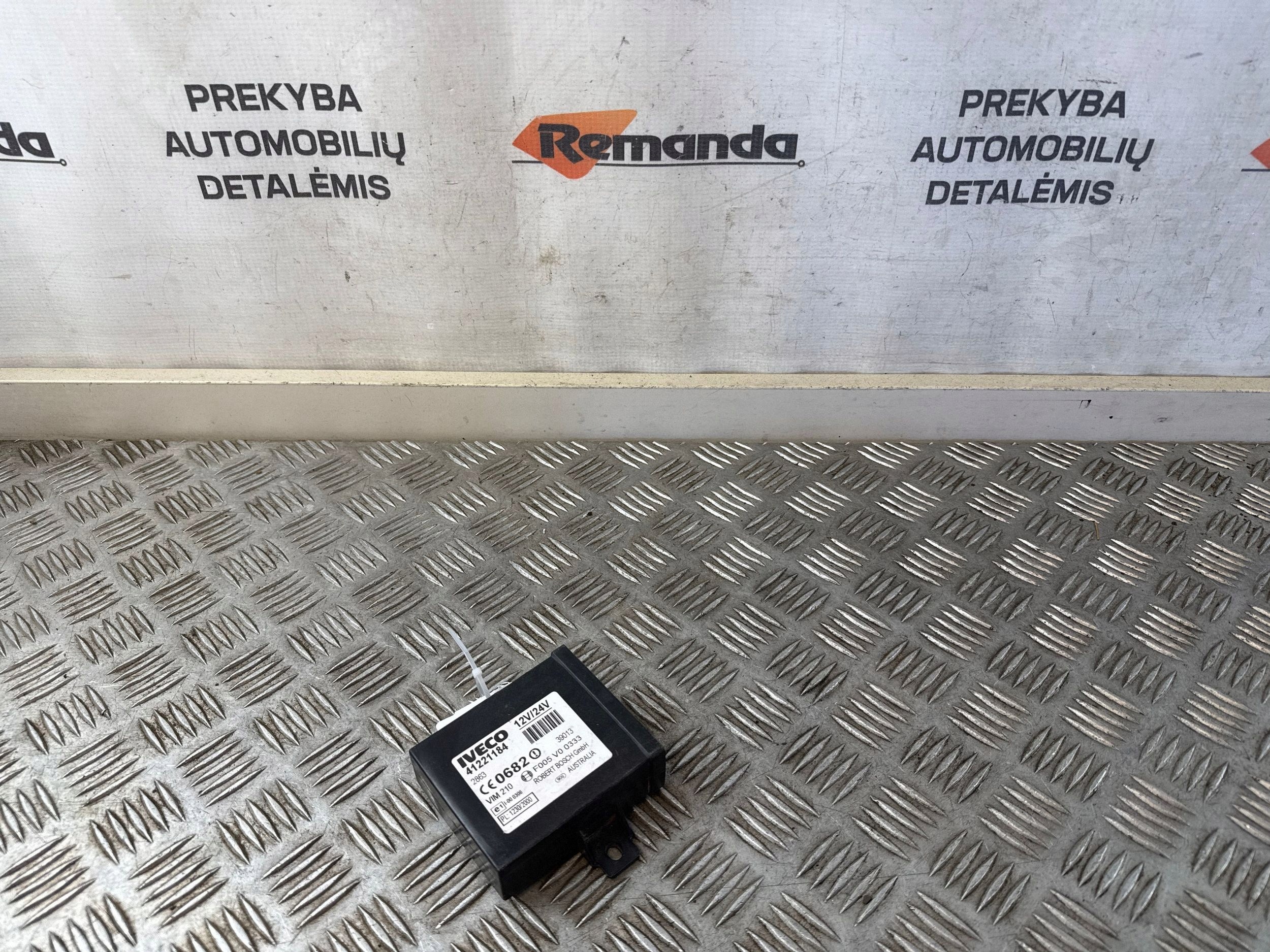 Module immobiliseur Iveco OE 41221184 image 2