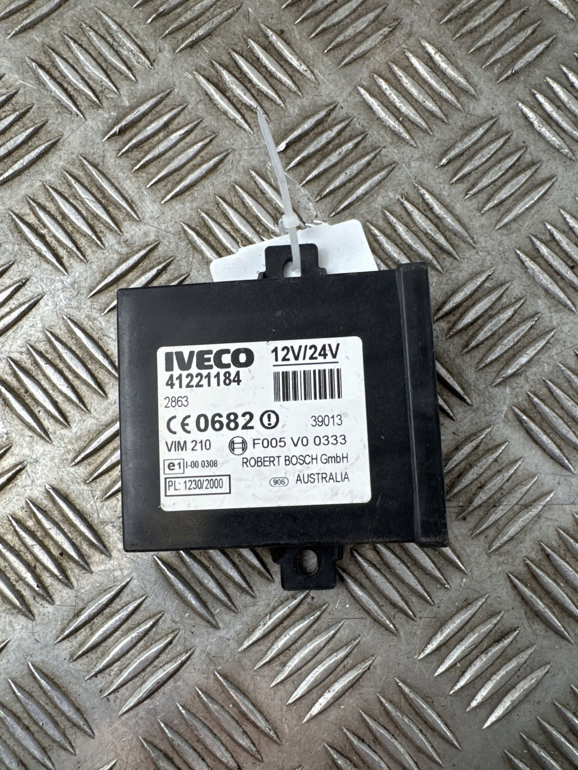 Module immobiliseur Iveco OE 41221184 image 3