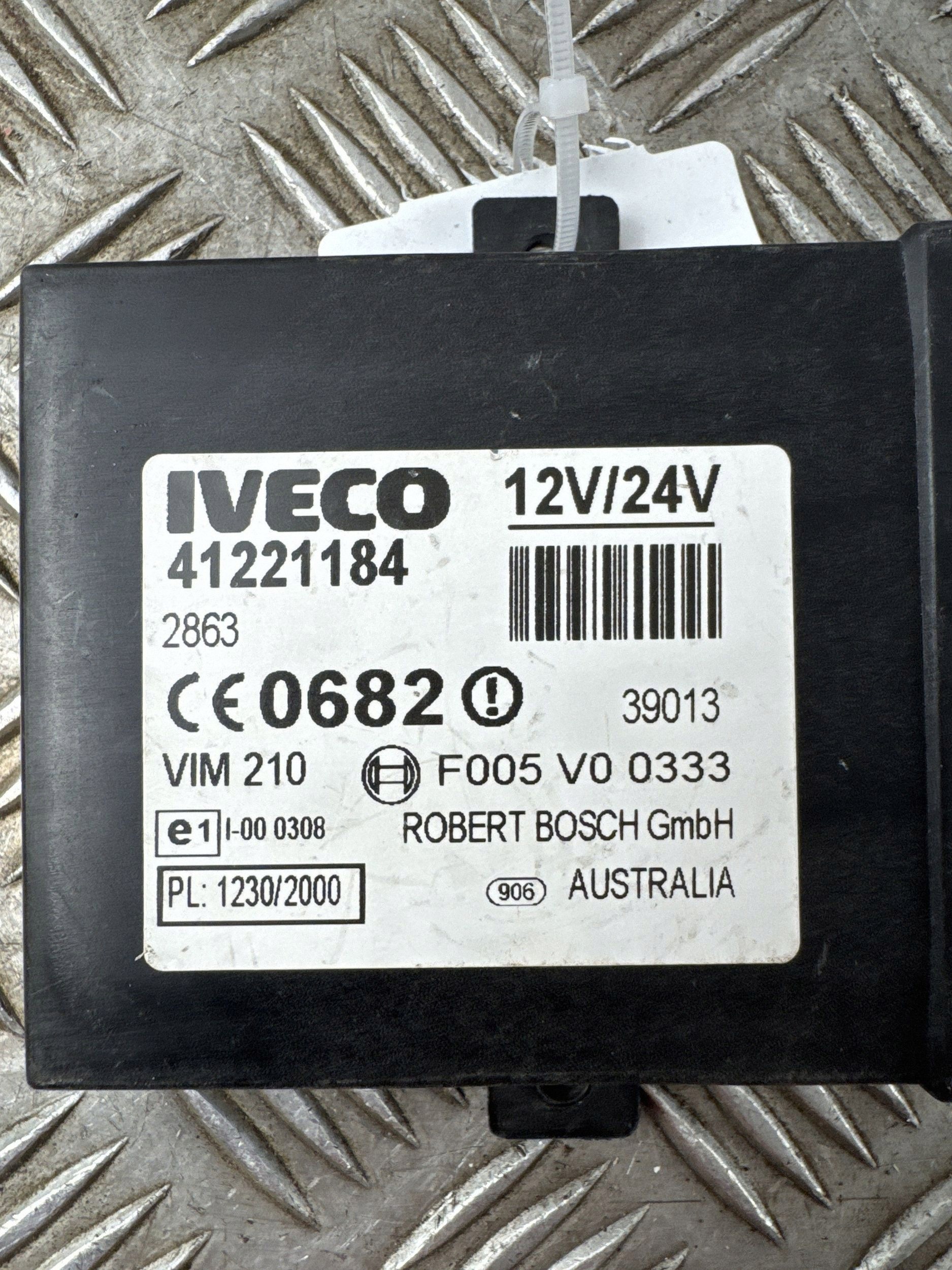 Module immobiliseur Iveco OE 41221184 image 4