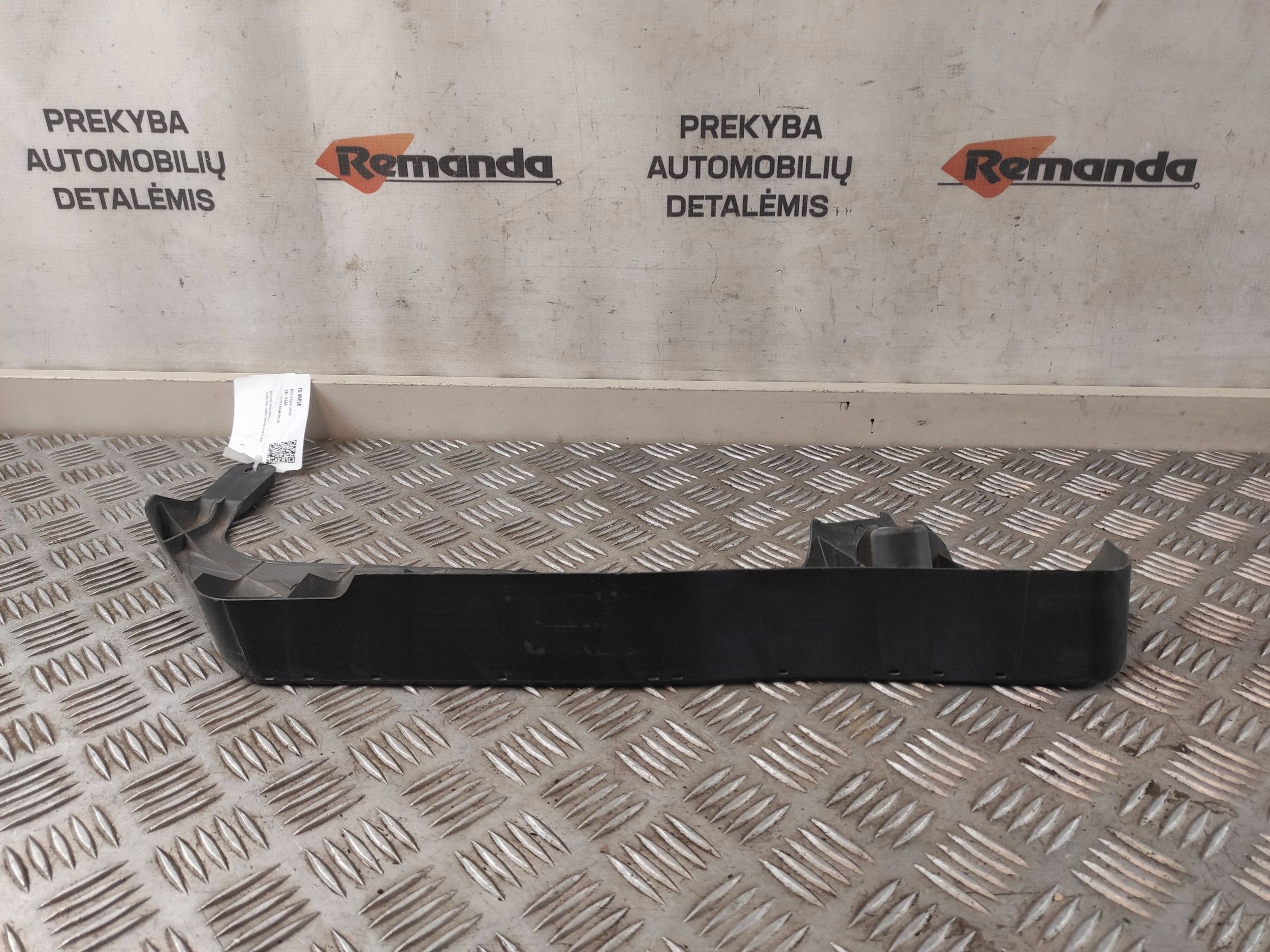 Capa de Piso Audi 8S8825216A Usada image 6