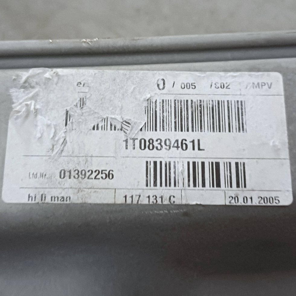 Fensterheber manuell links hinten VW Touran I DRC121588 image 5
