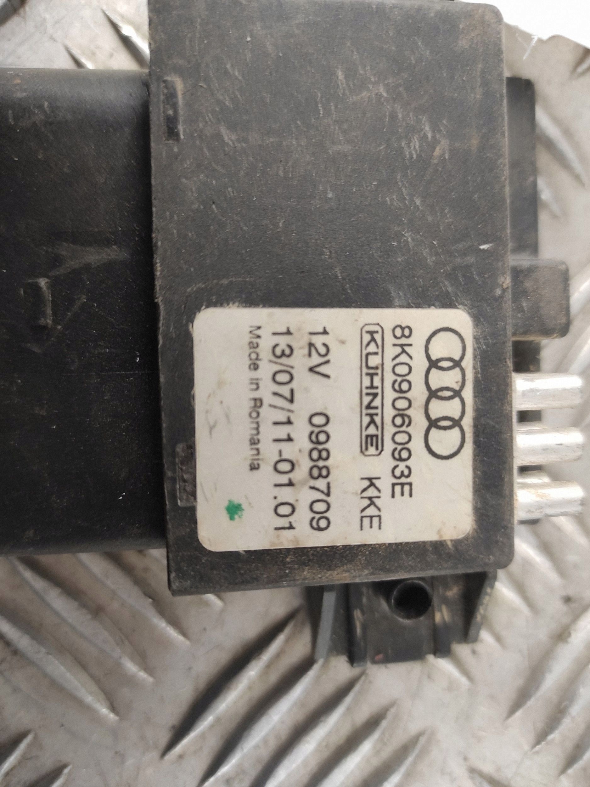 Pompa paliwa AUDI Q5 8R 8K0906093E 2.0L 2011 image 4