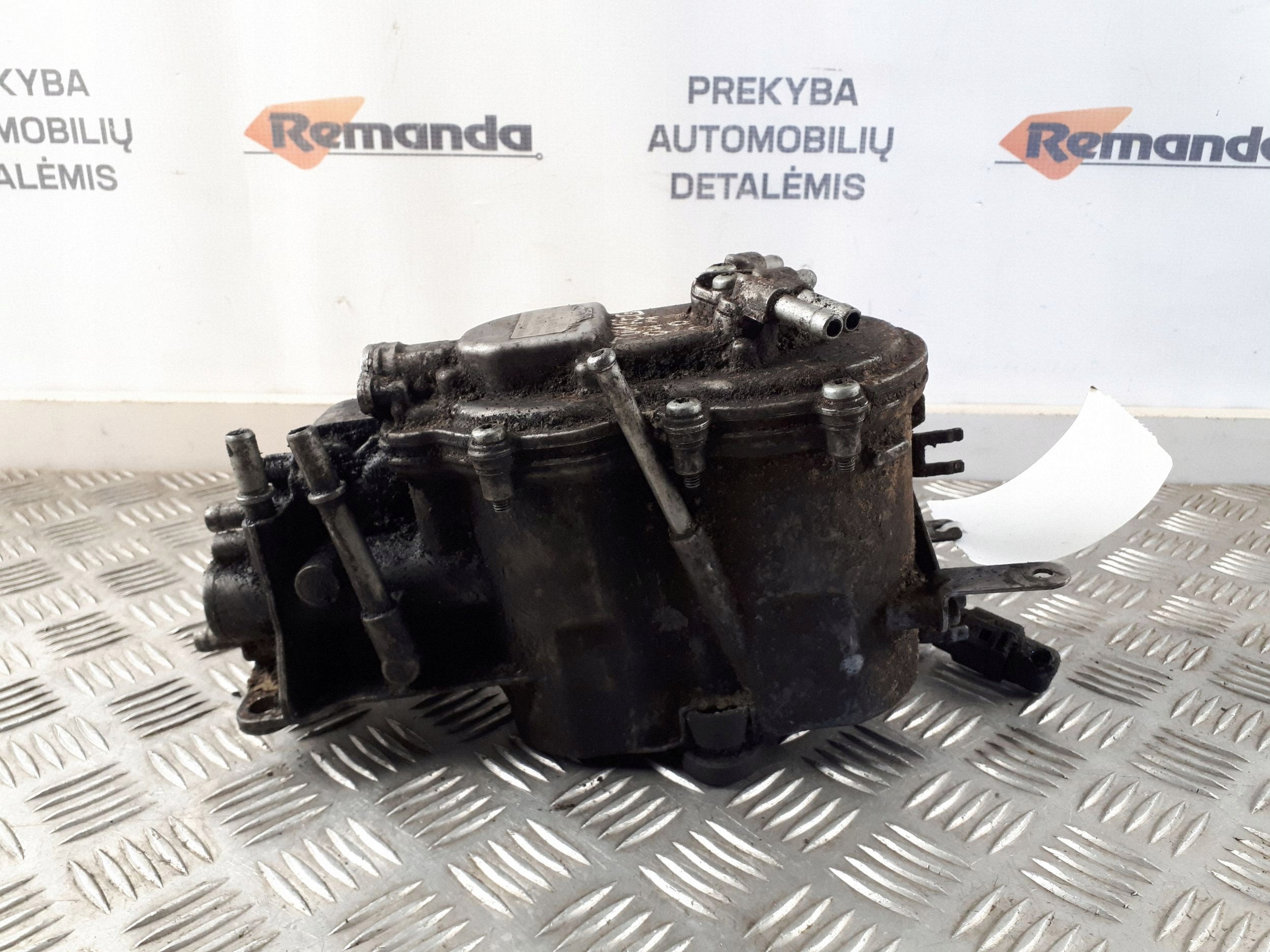 VW Touareg I Polttoainesuodattimen kotelo 6640574100