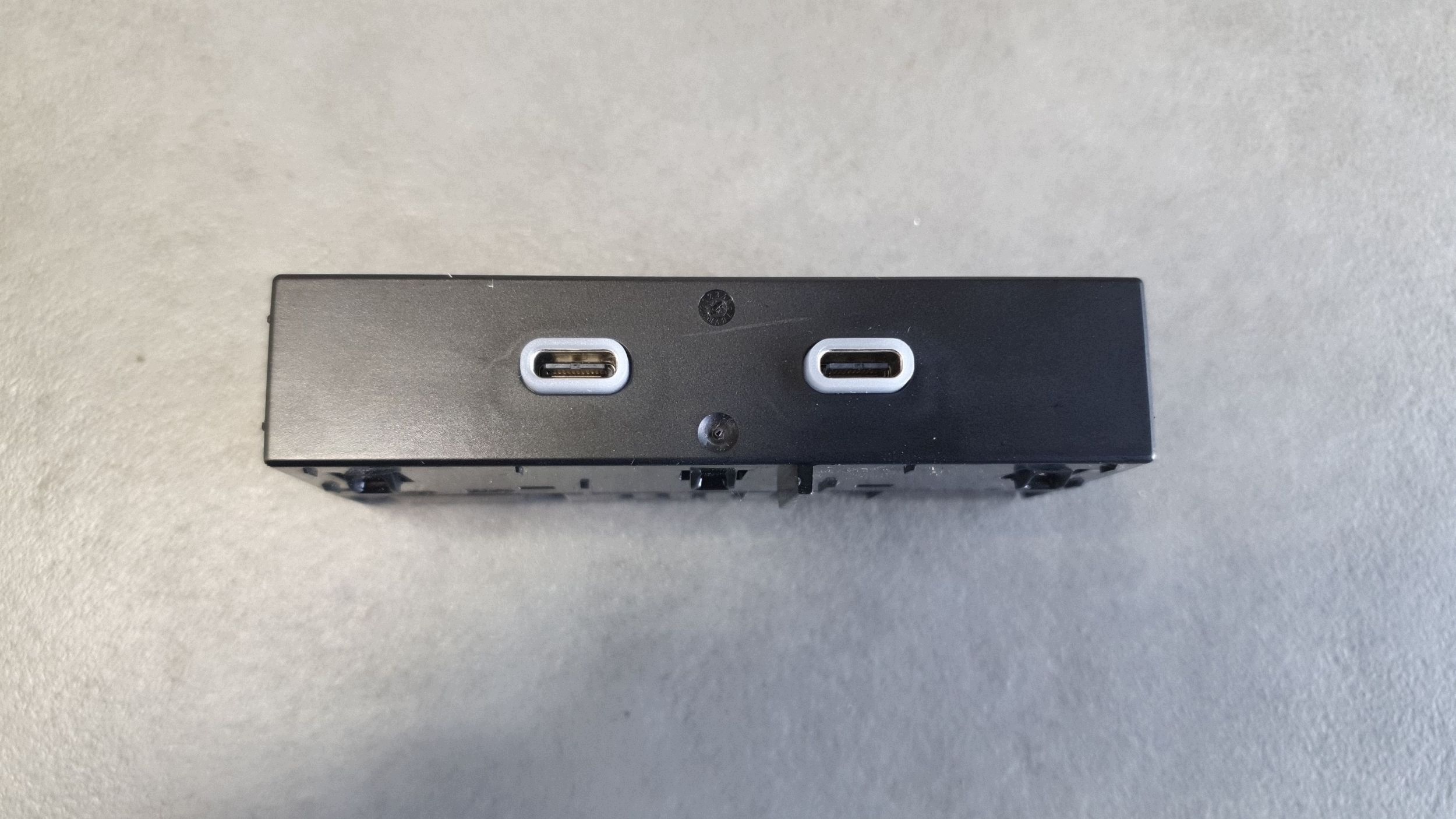 Audi A3 8Y USB-poort 8Y0035736 image 2