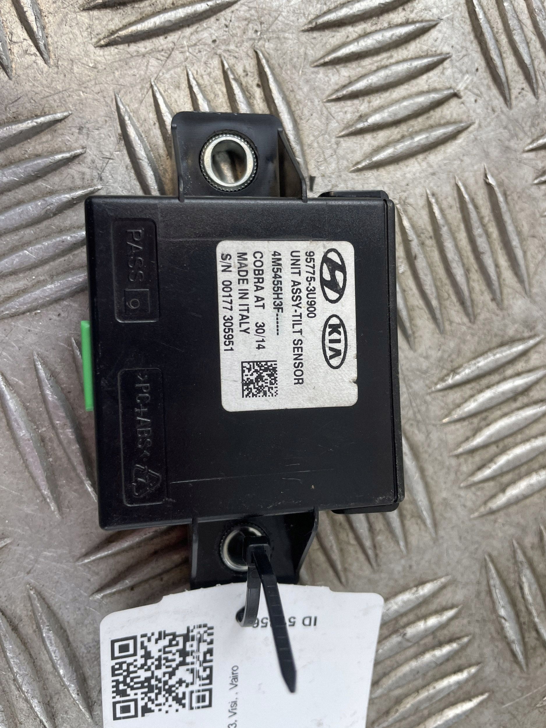 KIA Sportage 2013 Geschwindigkeitssensor 957753U900 image 3