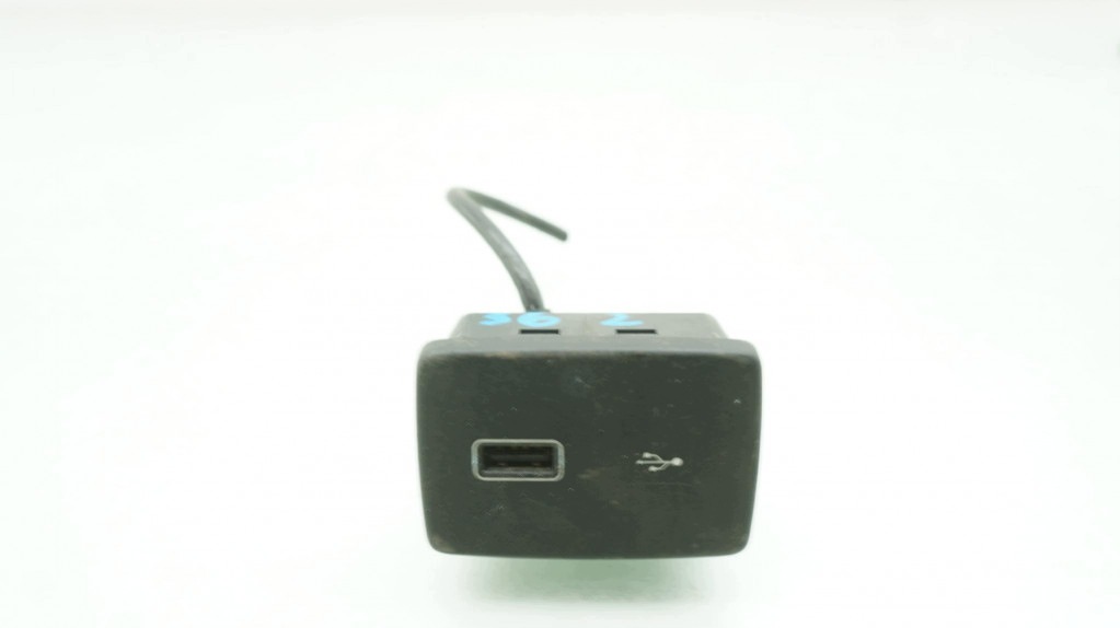 PEUGEOT BOXER USB-liitäntä 07356855900 image 2