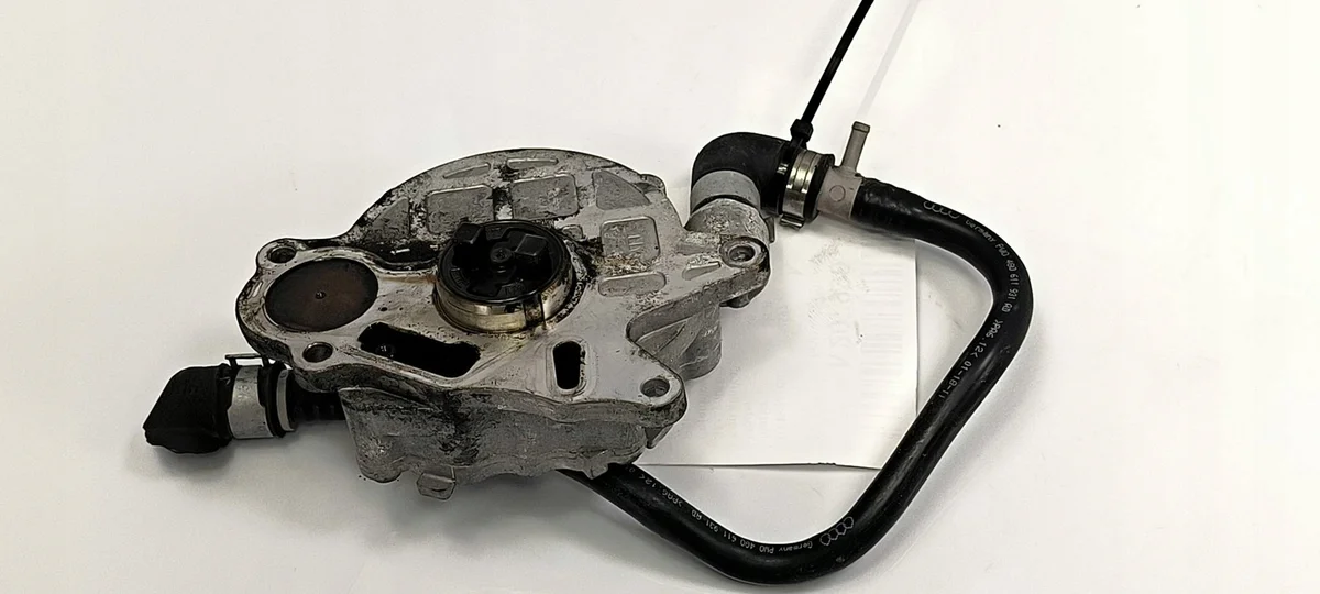 Vacuümpomp Audi A4 A5 B8 2.0TDI 03L145100F image 4