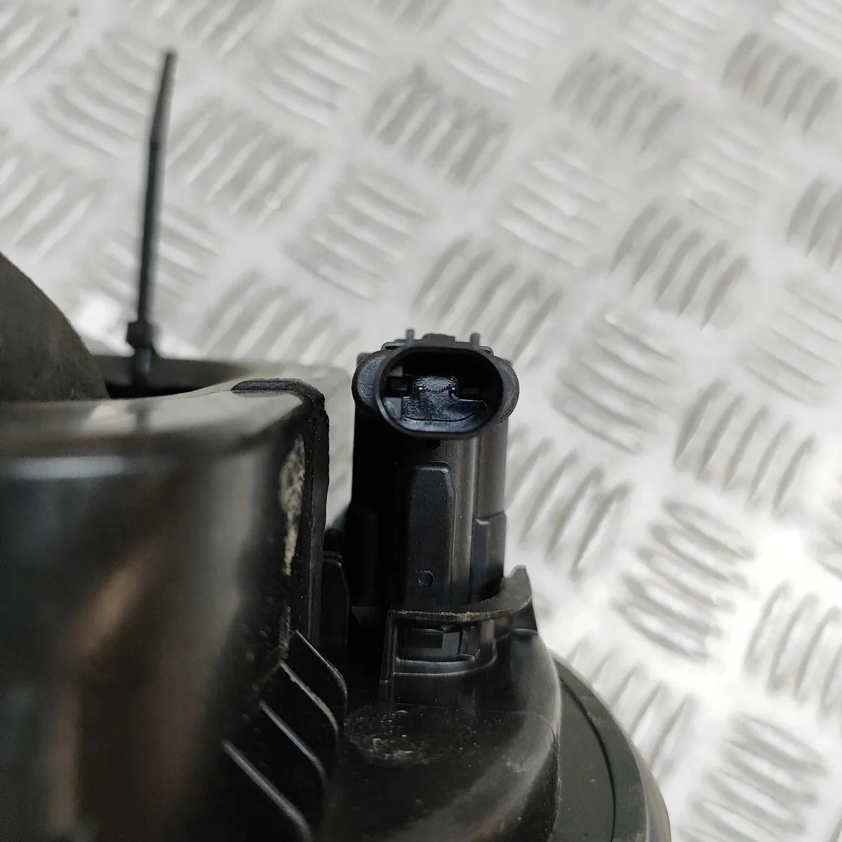 Tapa Tanque Combustible BYD STHA5401843A Usado image 4