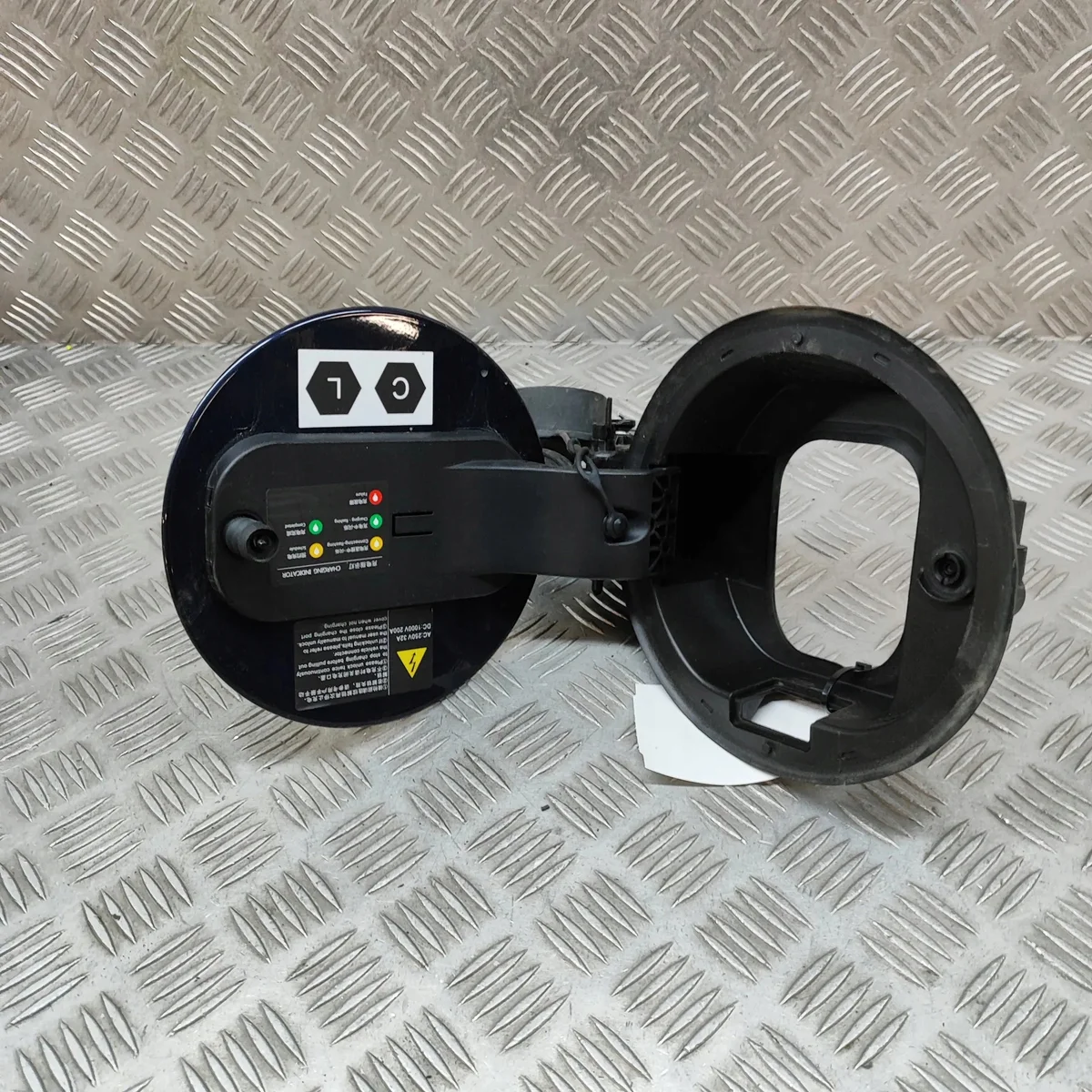 Tapa Tanque Combustible BYD STHA5401843A Usado image 6