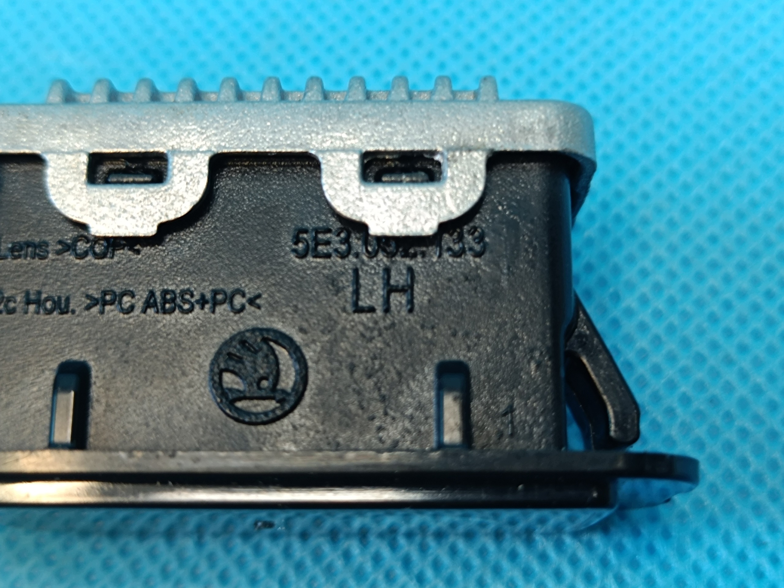 Lámpara LED Logo Skoda Octavia IV VRS 2026 image 7