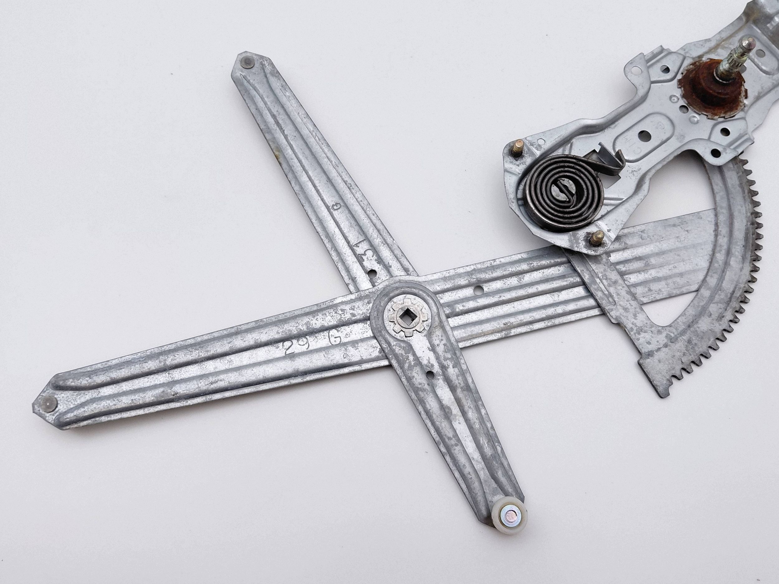 Fensterheber manuell links vorne Peugeot 205 3-Türer image 3