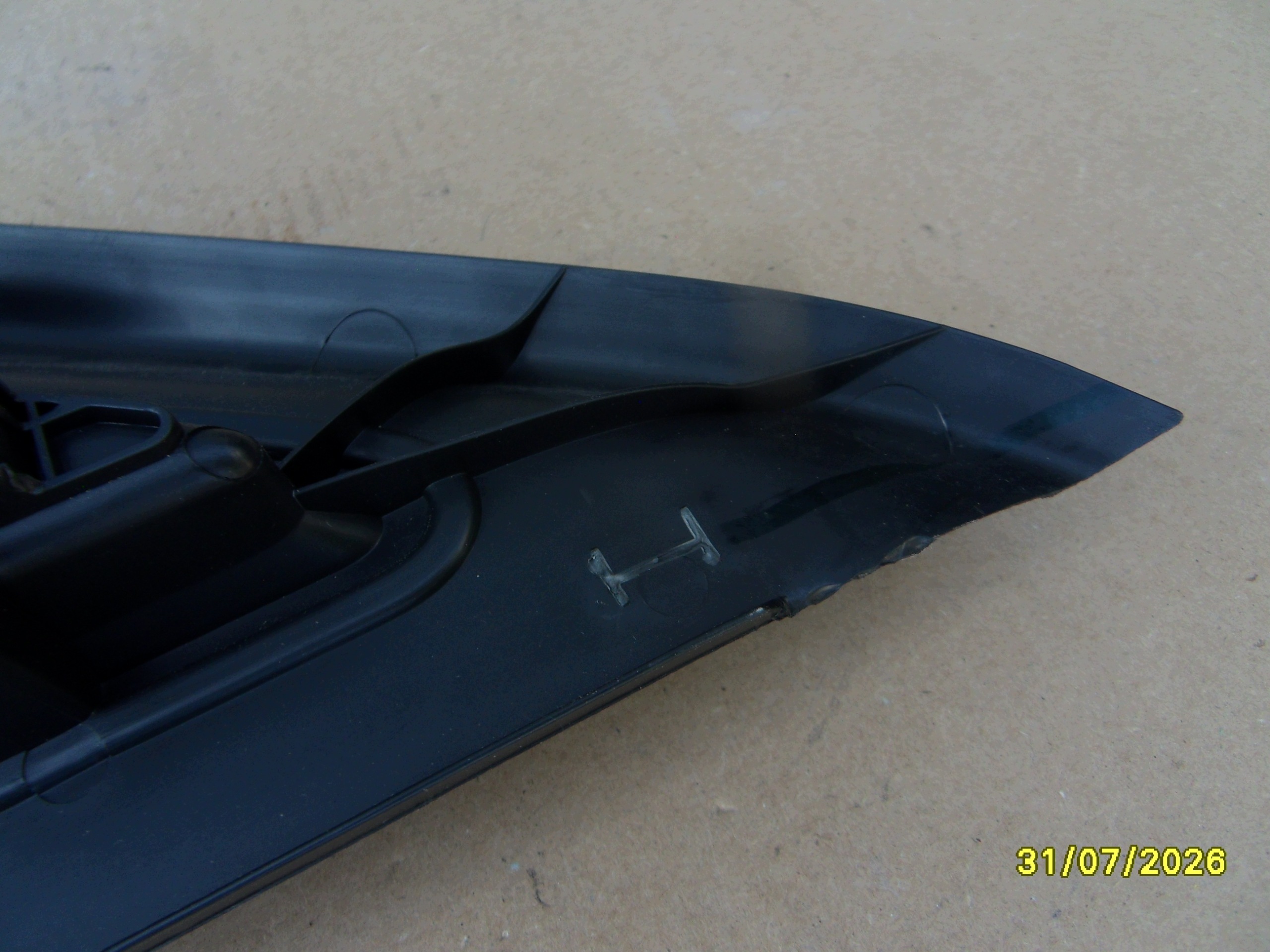 Suporte Esquerdo Tapa-Bagagem Skoda Superb II image 5