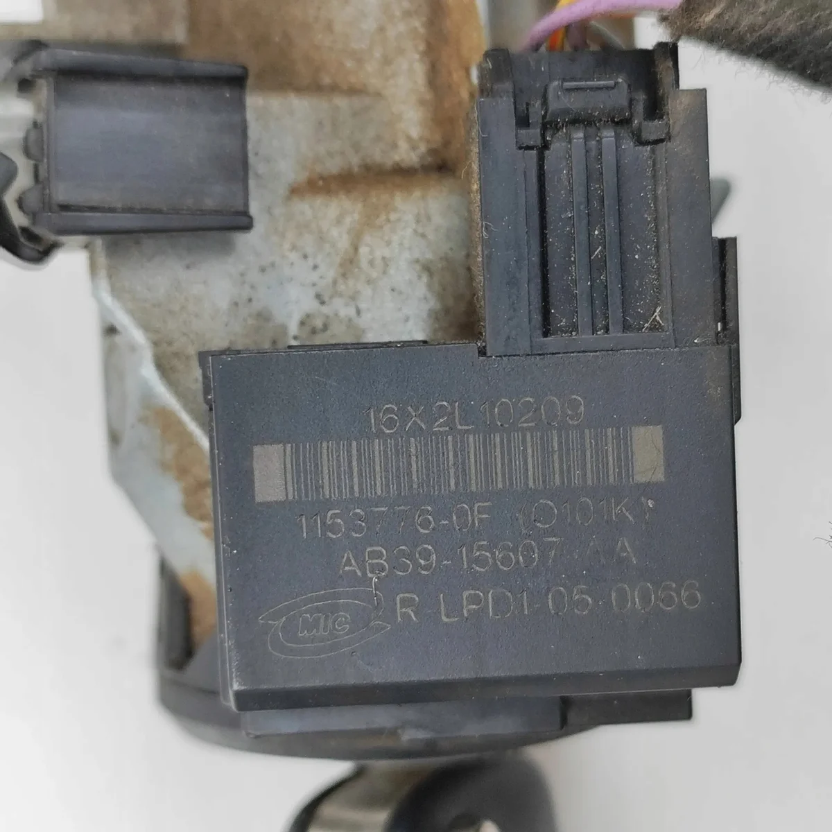 Stacyjka Ford Ranger AB3915607AA Usado image 7