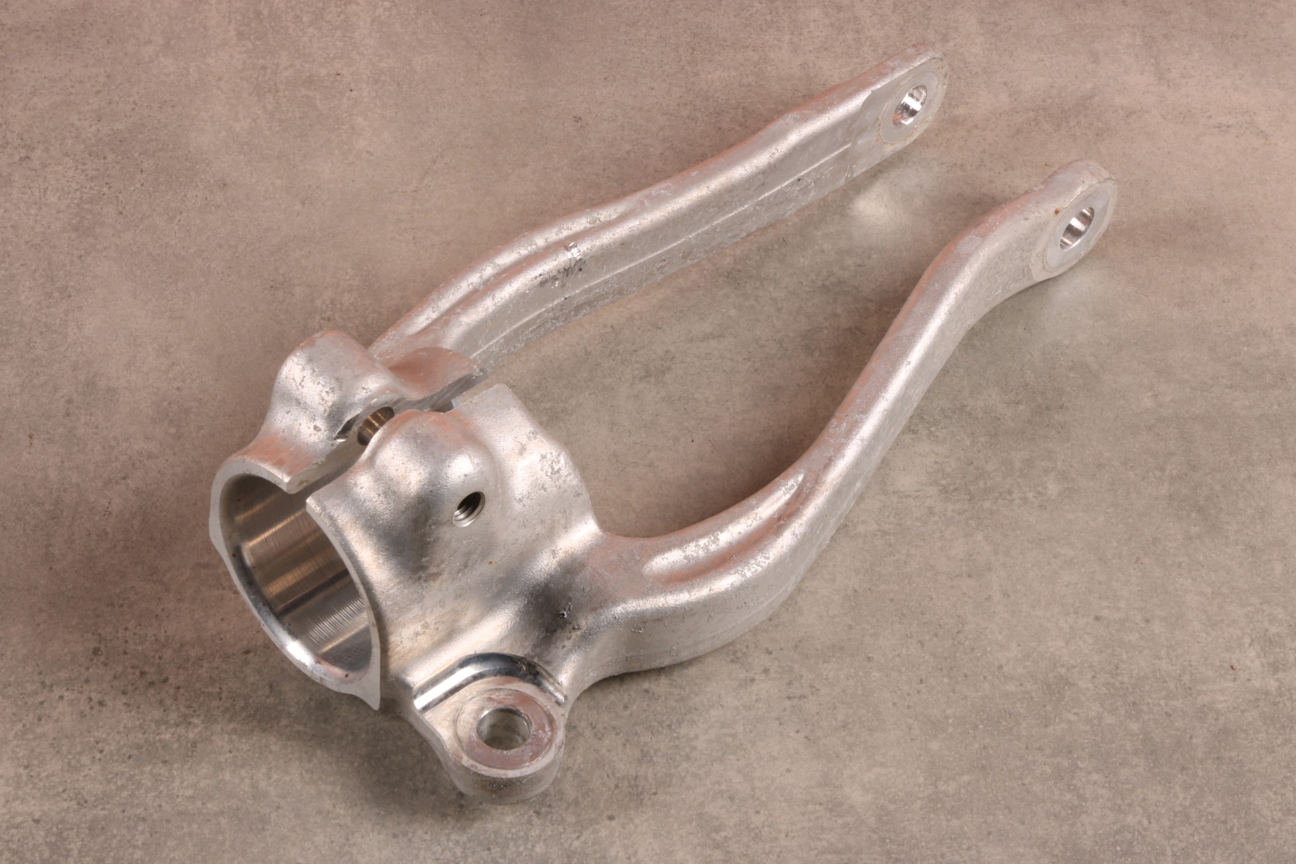 BMW G11 G12 G15 G16 G30 G31 Stoßdämpferhalter links vorne XDrive 6861199 image 4