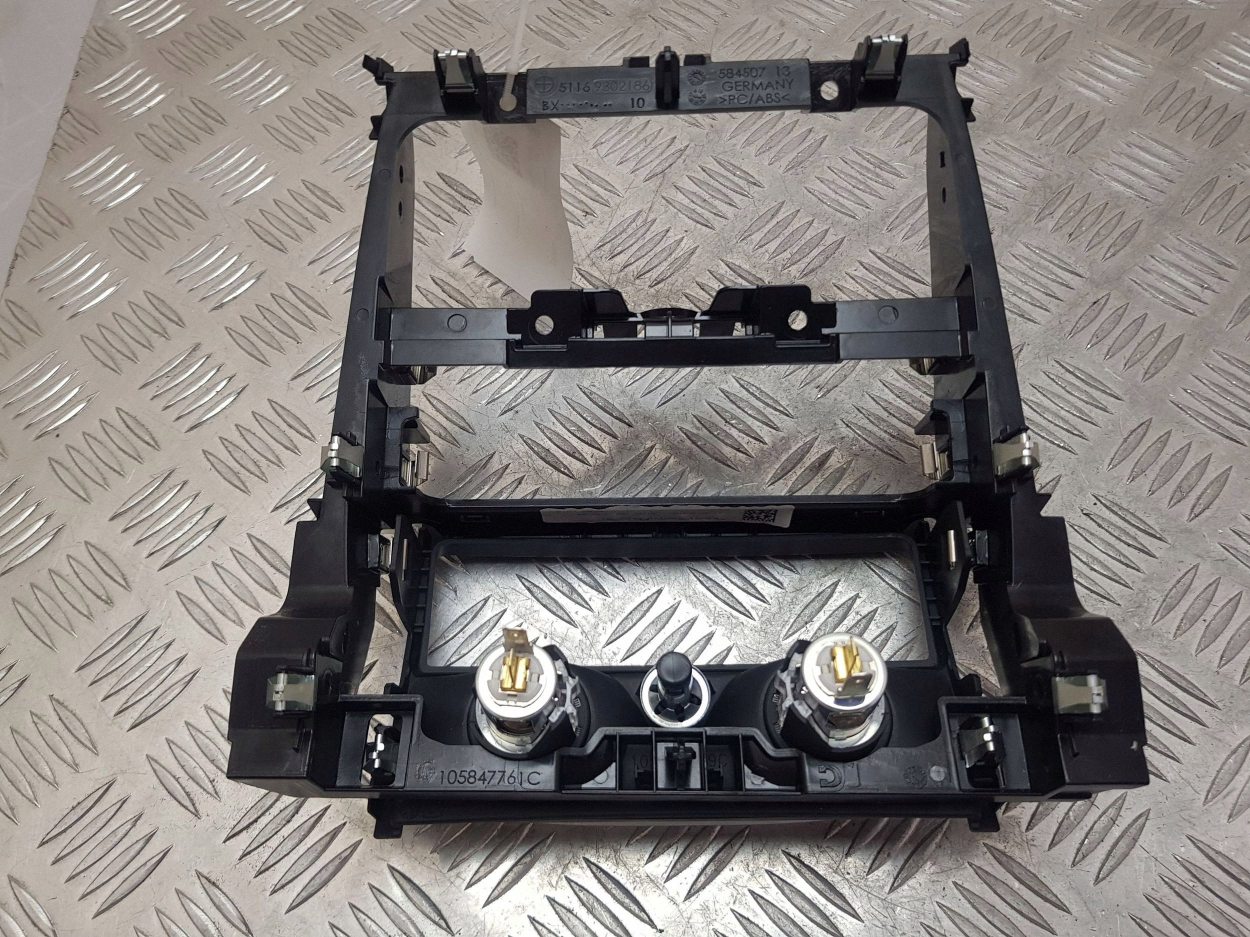 BMW 7 G11 G12 Panel 9302186 Begagnad image 5