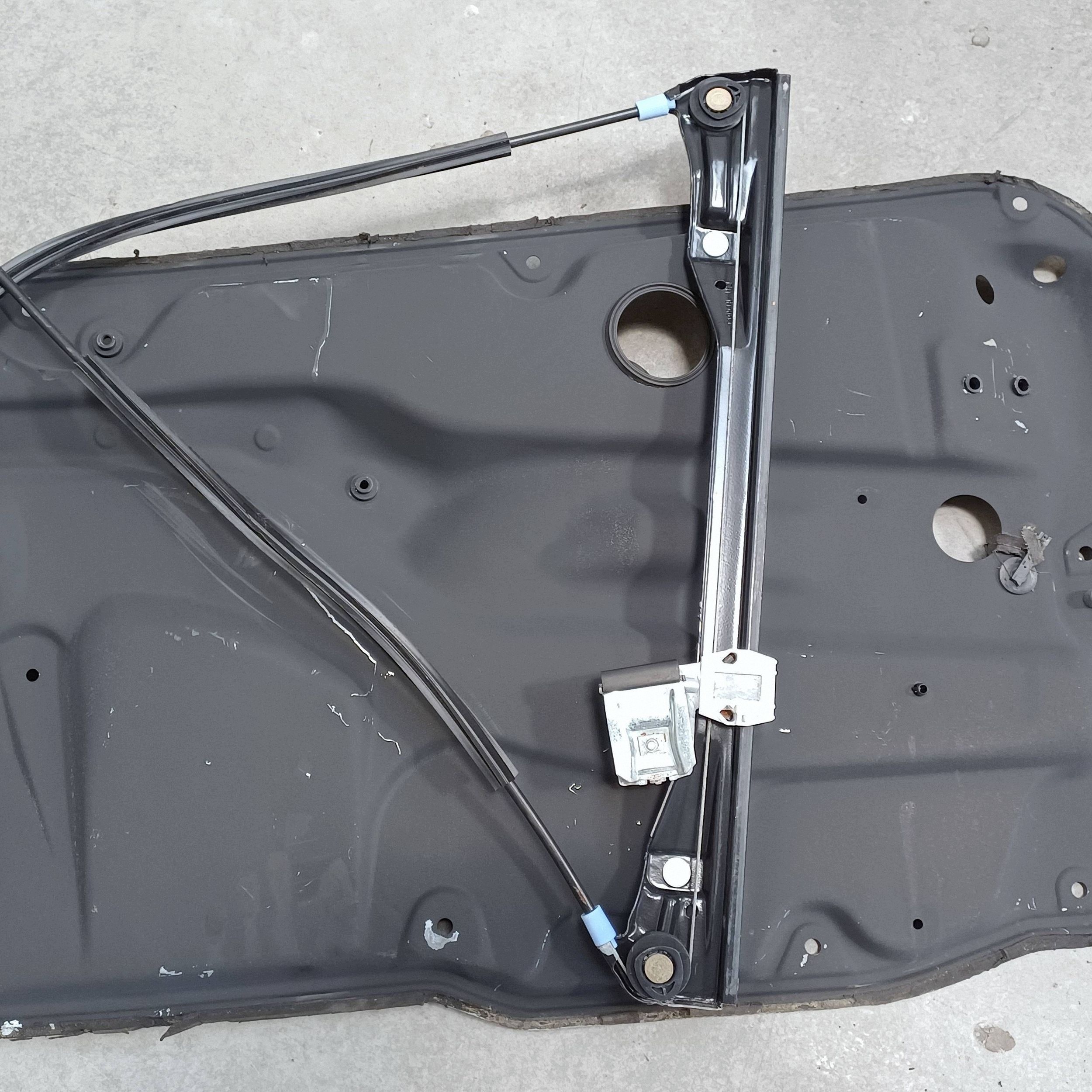 VW Golf IV Manual Window Regulator Left Front image 8