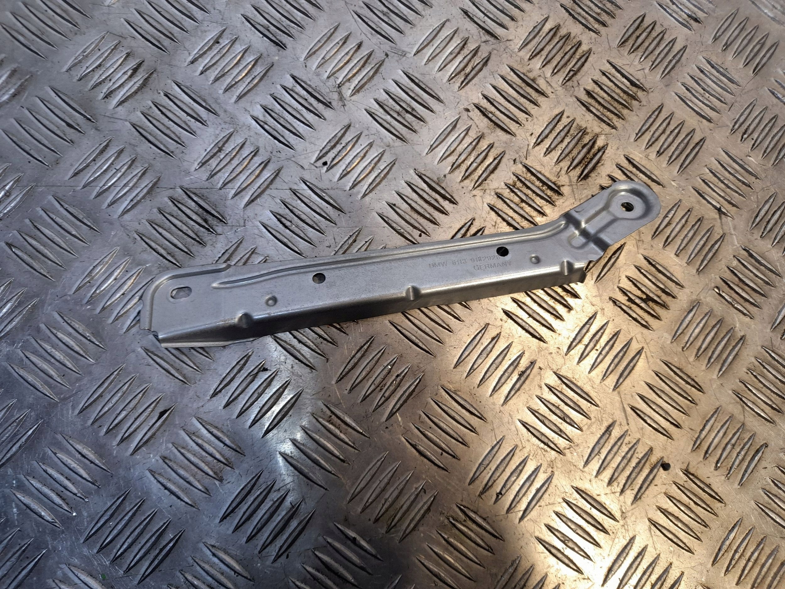 Suporte Painel BMW 7 F01 F02 F03 F04 61139182928