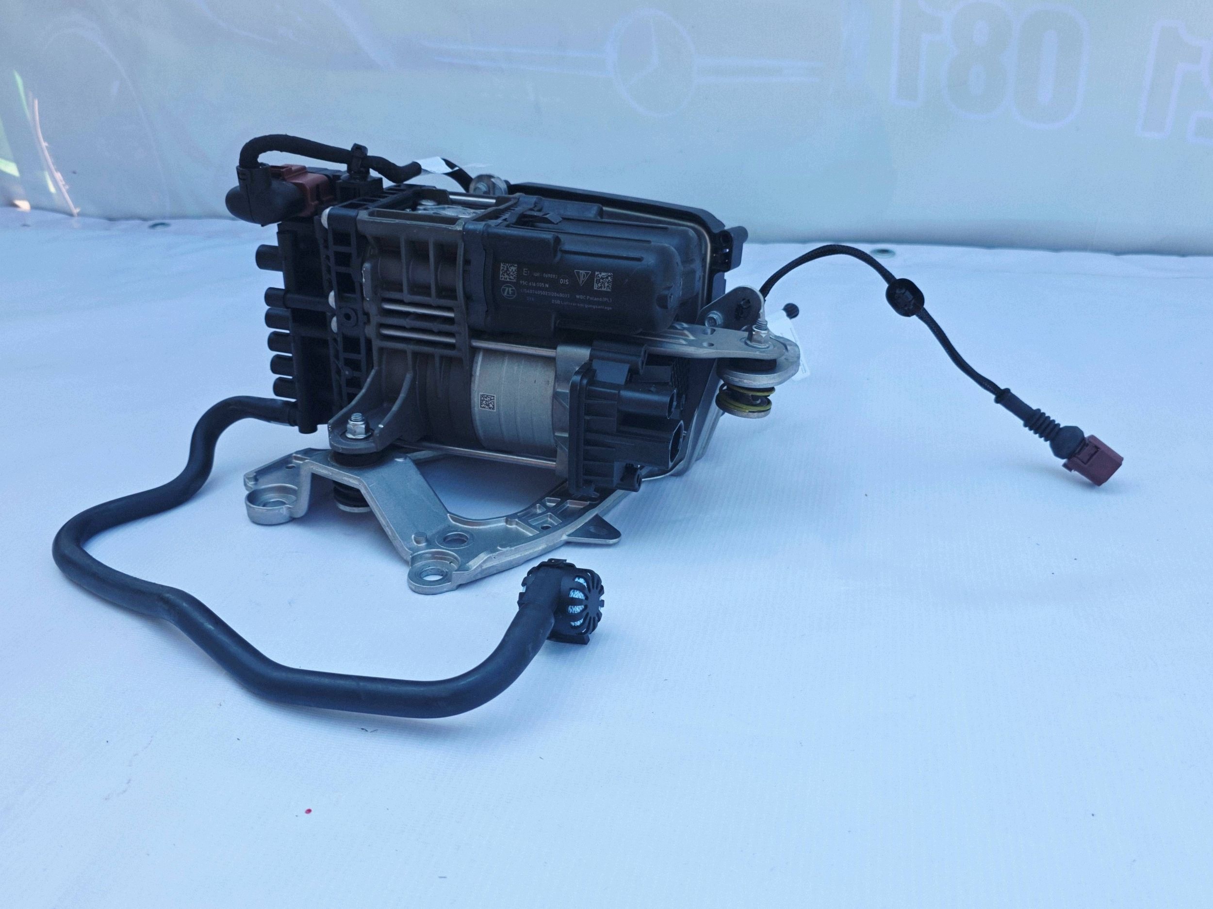 ECU Suspension Porsche 95C907778G Occasion