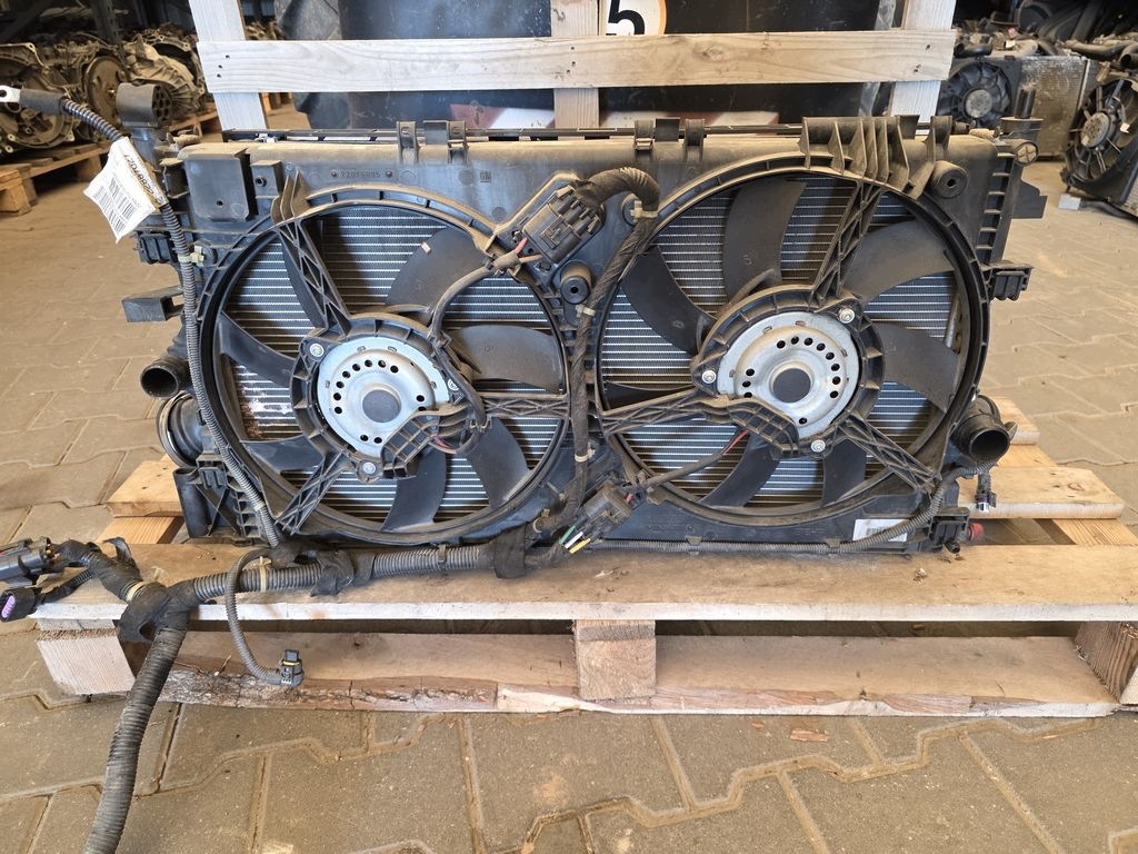 OPEL INSIGNIA A 2.0 CDTI Radiator Intercooler Ventilator 22818550 image 2