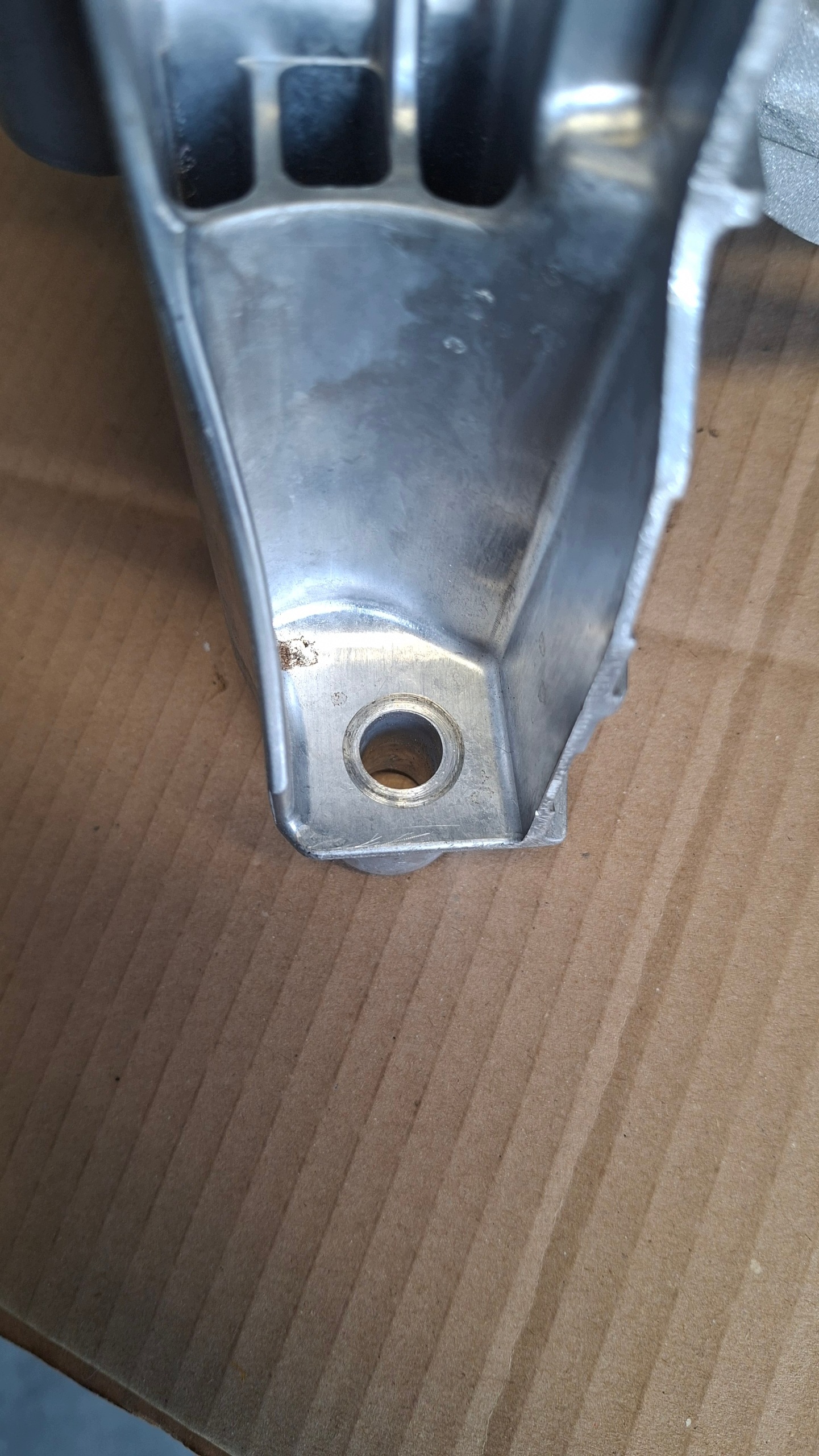 Soporte de motor Mercedes-Benz A1782400100 usado image 4