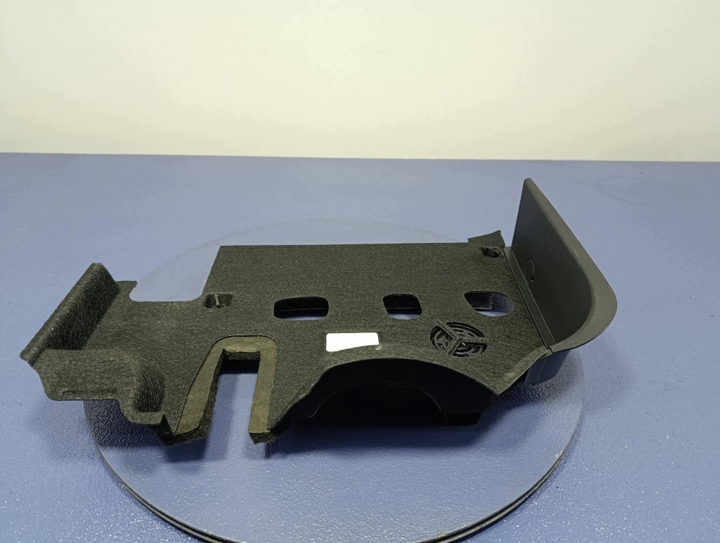 BMW 5 G60 G61 23- Cache inférieur planche de bord gauche