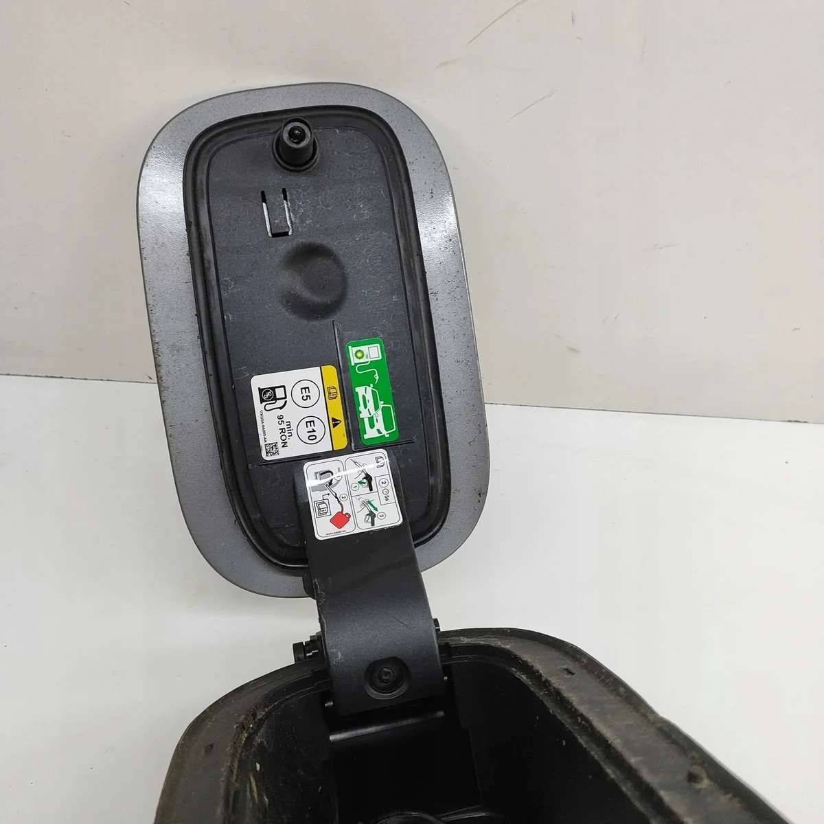Klepje brandstoftank Ford Kuga III LV4BS27936AC image 4