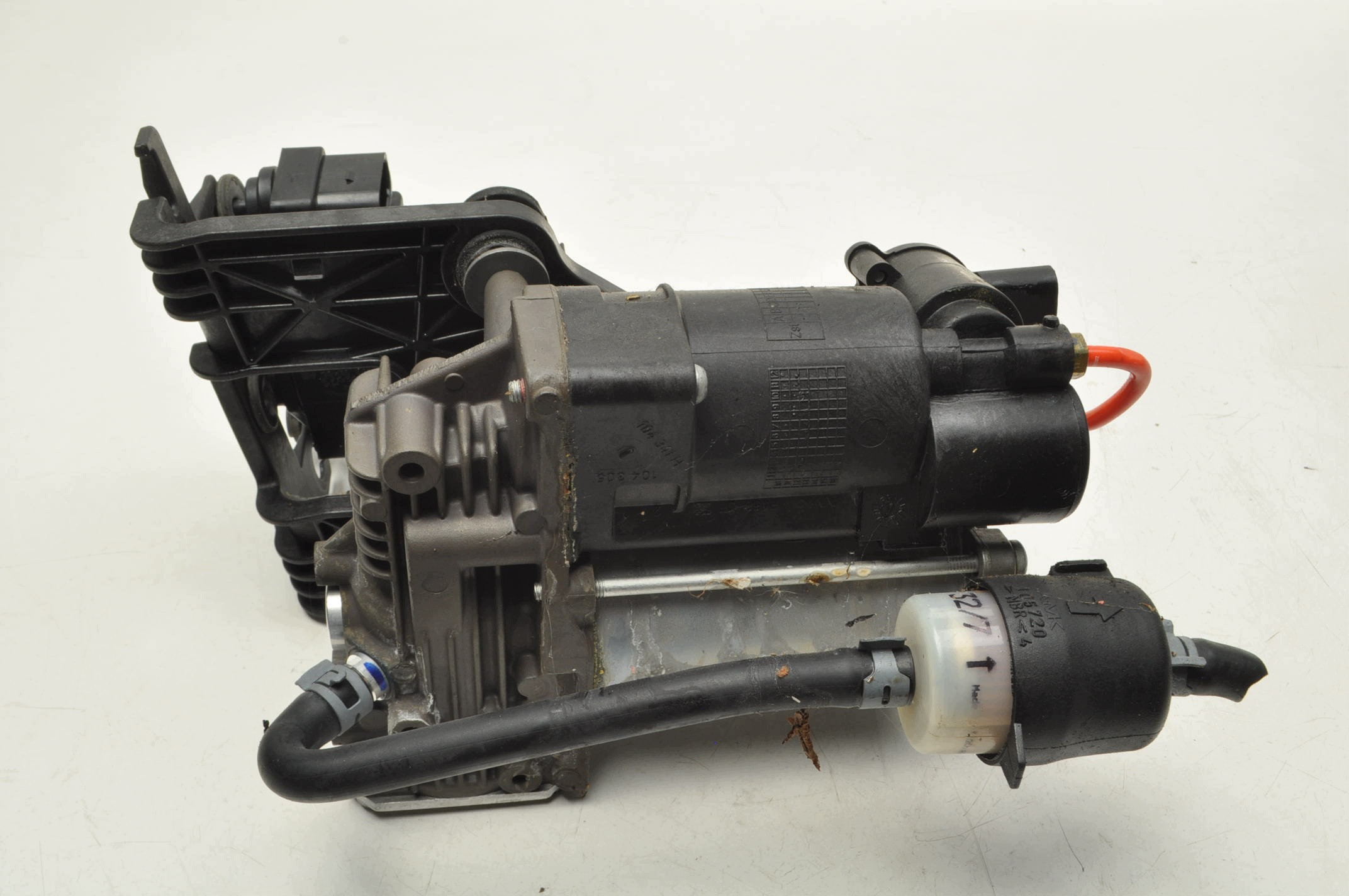 Compressor Jaguar XJ X351 AW93-3B484-AG image 2
