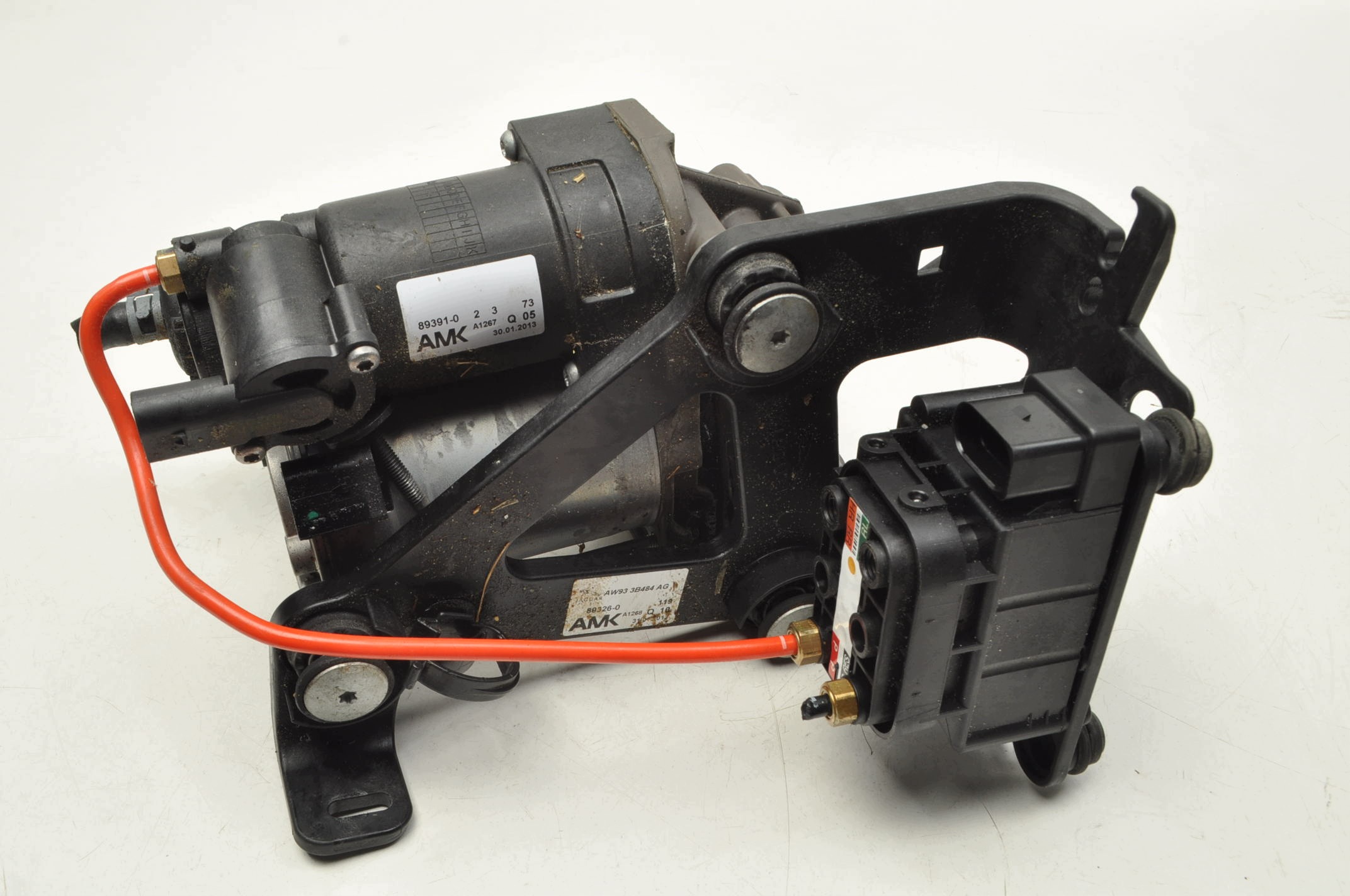 Compressor Jaguar XJ X351 AW93-3B484-AG image 4