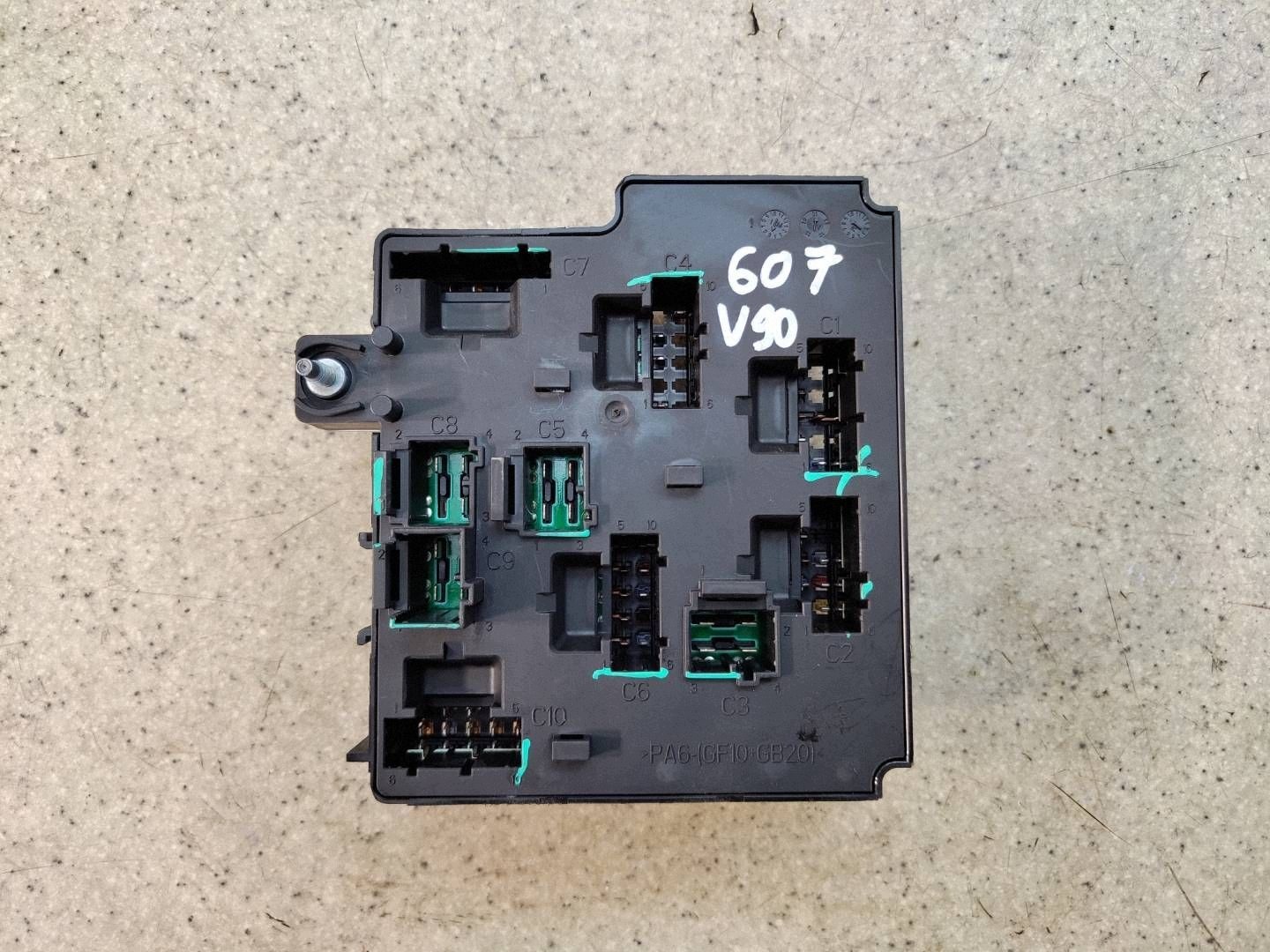 Sulakeboxi Volvo V90 32322426