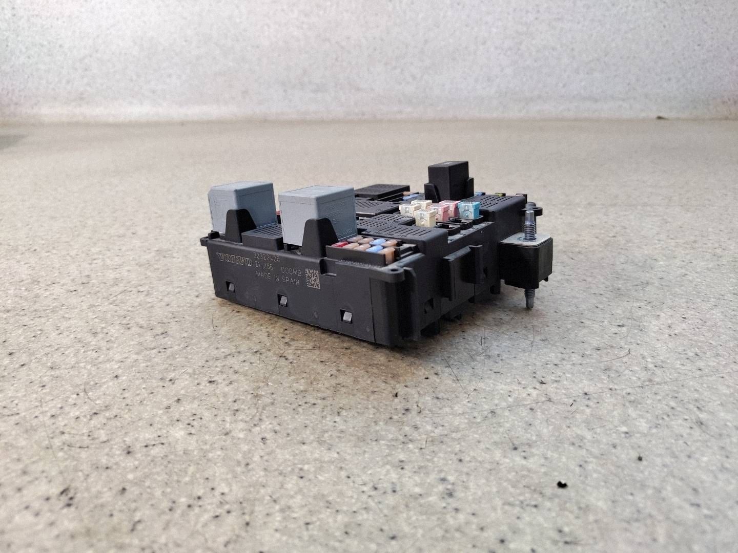 Sulakeboxi Volvo V90 32322426 image 3