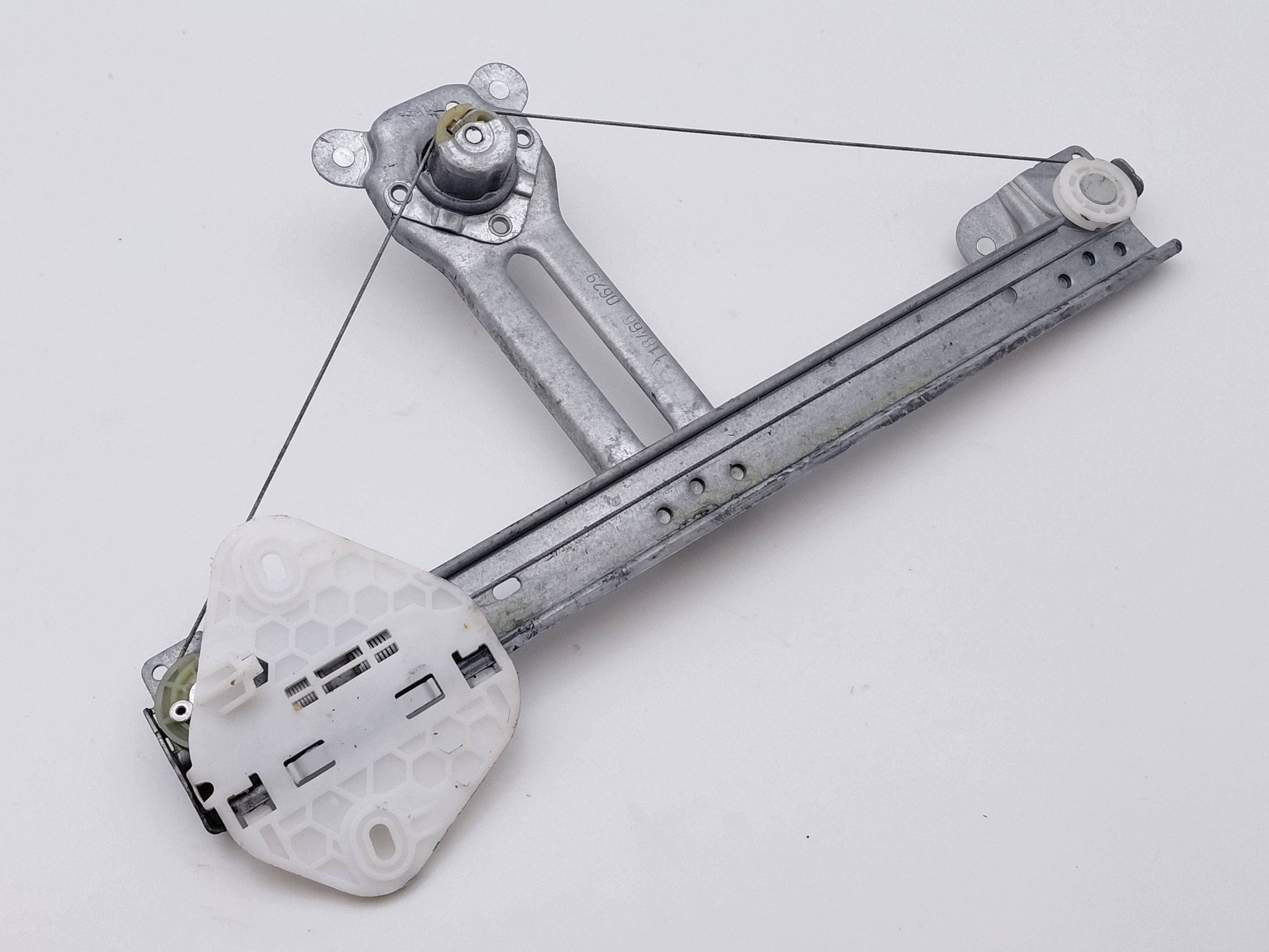 Dacia Logan Manual Window Regulator Rear Left image 2