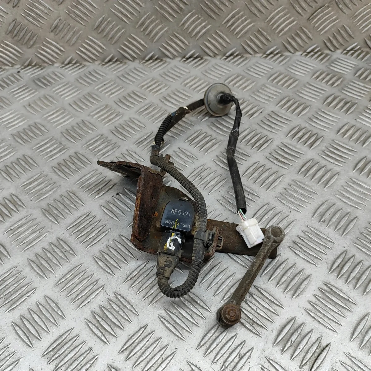 Sensor vorne links Mitsubishi Lancer VIII 8651A050