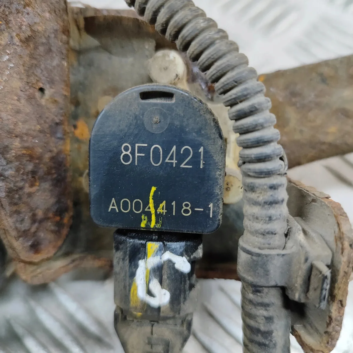 Sensor vorne links Mitsubishi Lancer VIII 8651A050 image 7