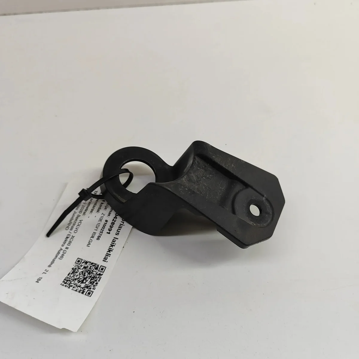 Front Crossmember Bracket Volvo XC60 Used